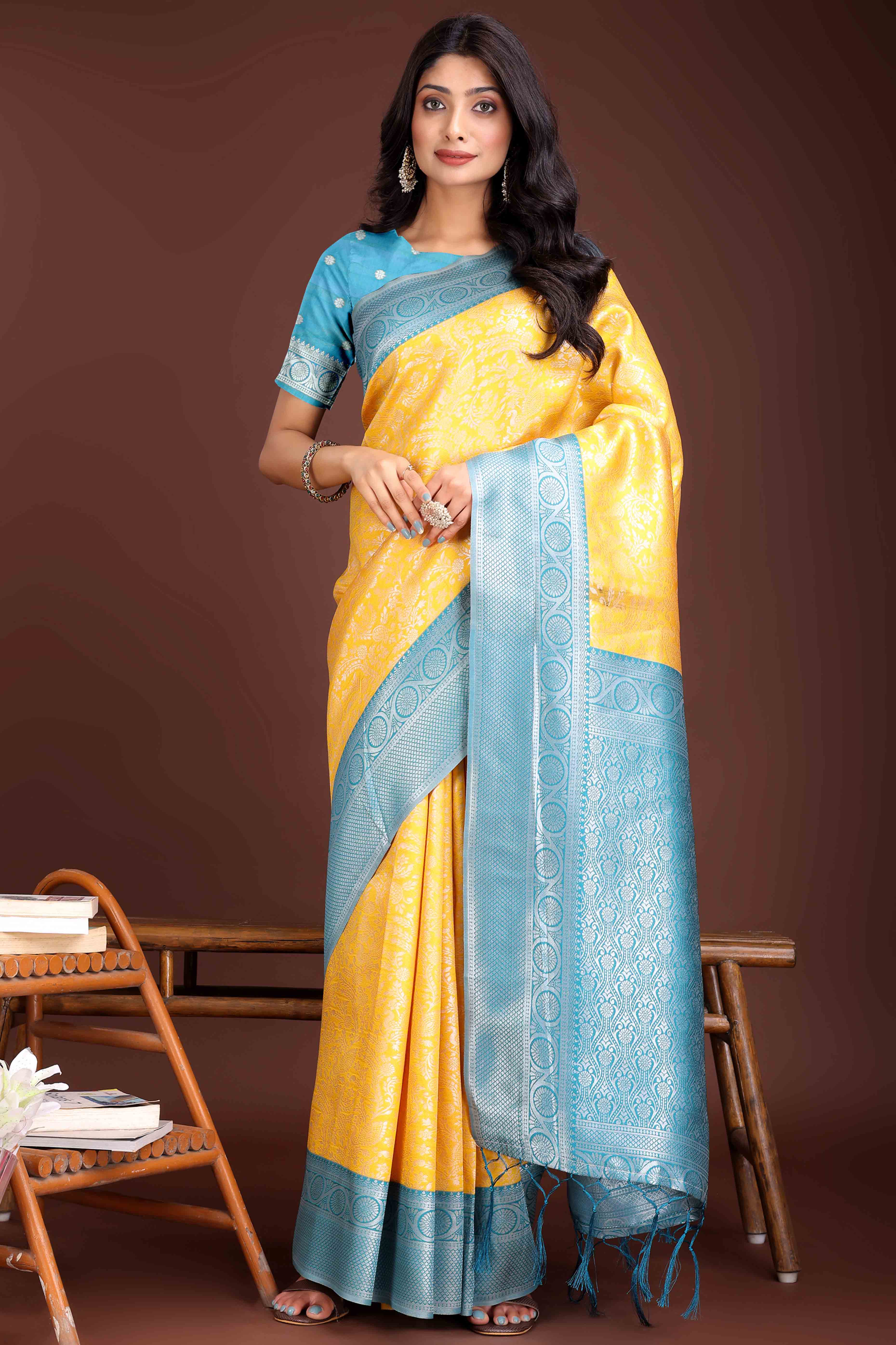Yellow Floral Zari Weaving Lichi Cotton Silk Saree With Tassel Border