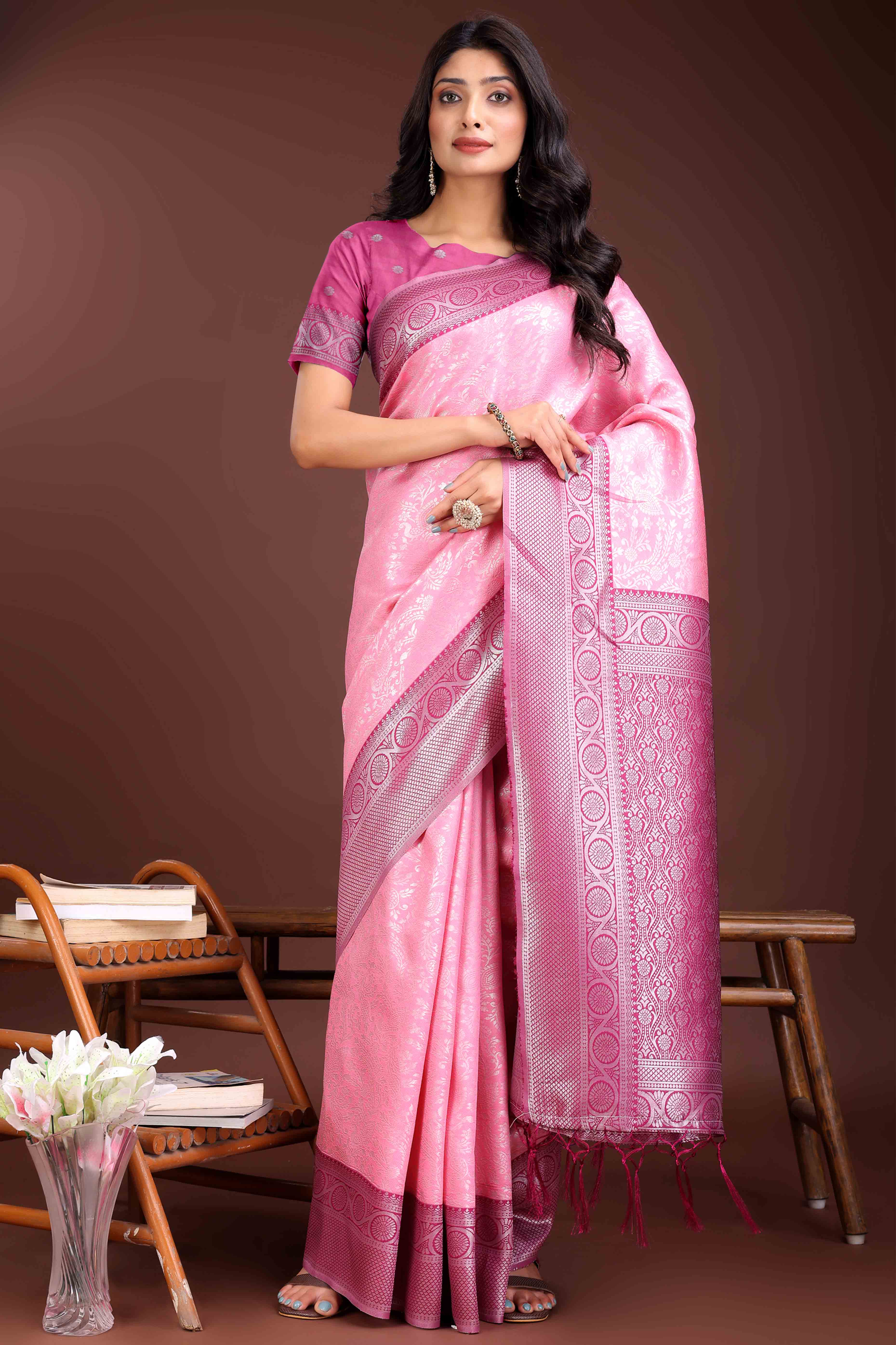Light Pink Floral Zari Weaving Lichi Cotton Silk Saree With Tassel Border