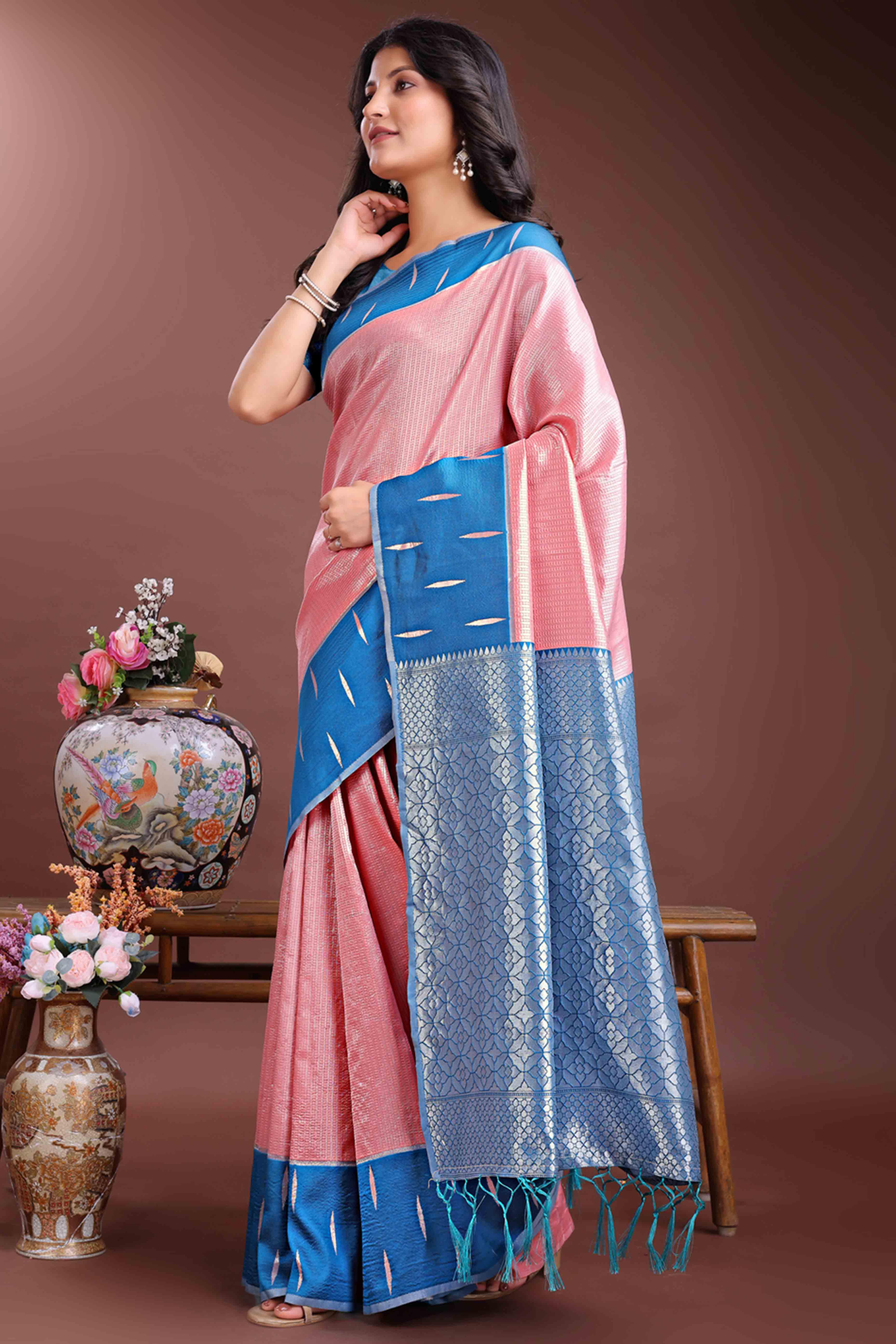 Luxurious Peach Zari Weaving Silk Blend Saree with Delicate Beauty