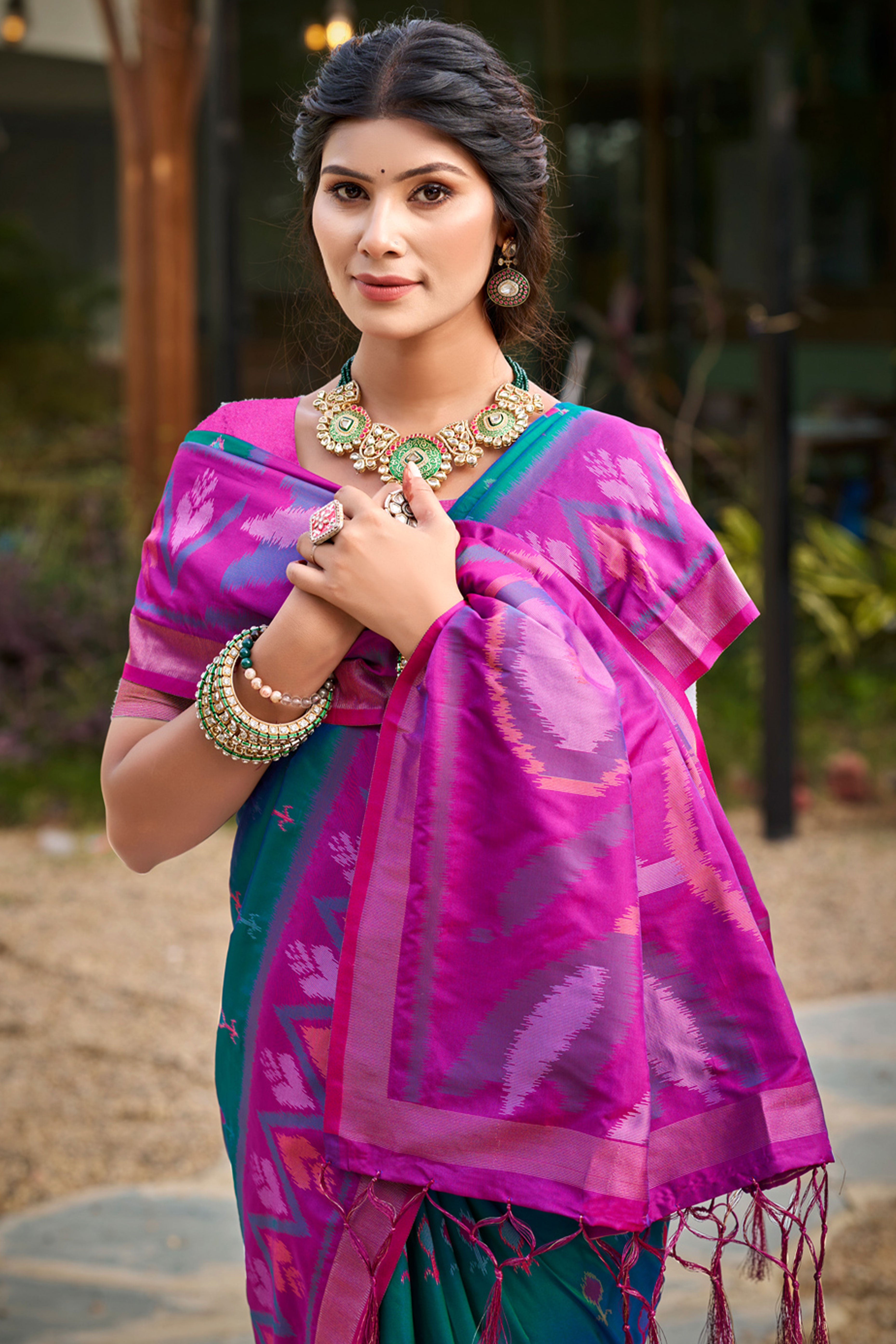 Elegant Morpich Blue Pochampally Ikkat Silk Blend Saree Featuring Intricate Weaving & Tassel Pallu