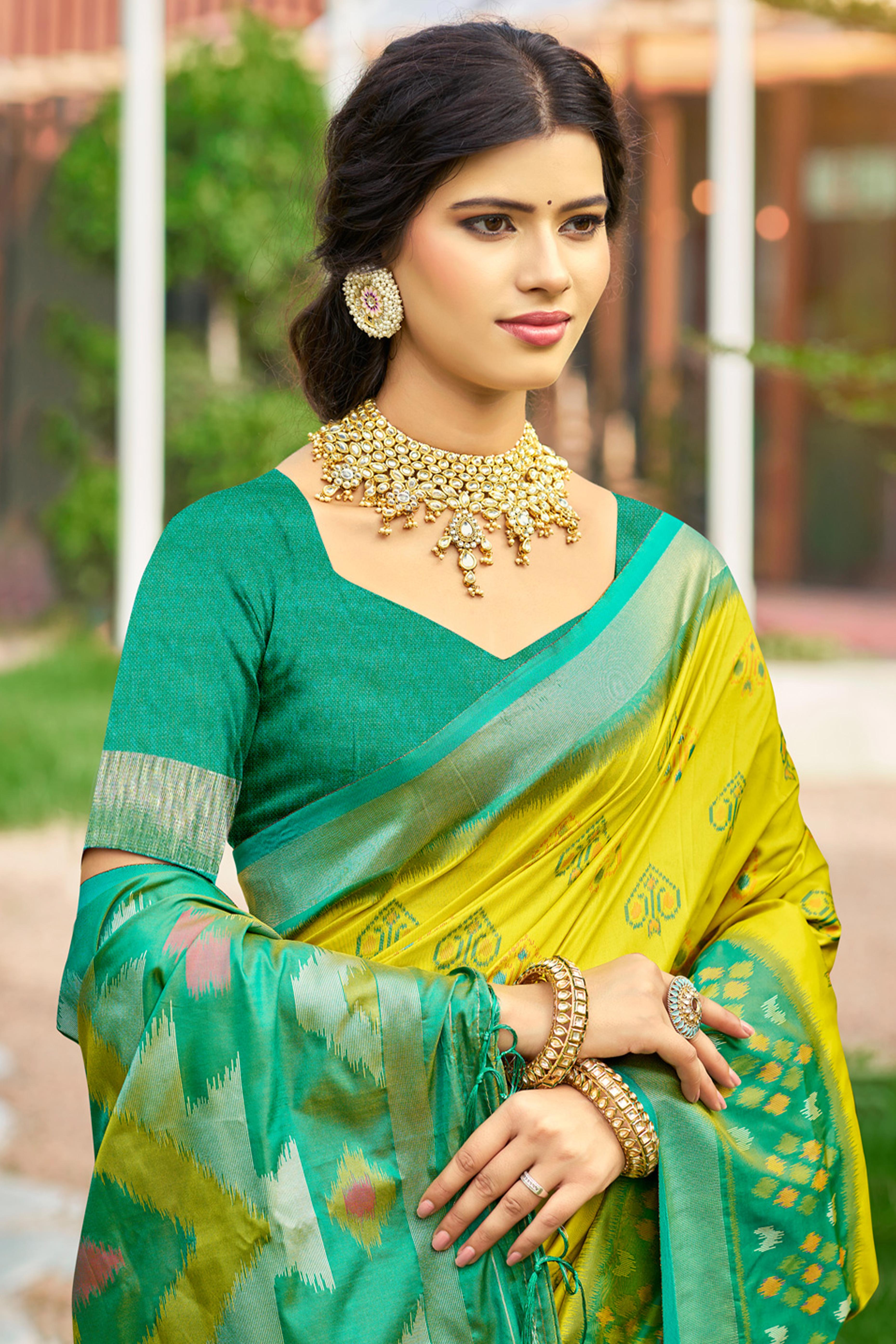 Lemon Yellow Pochampally Ikkat Silk Blend Saree Completed With Refined Weaving & Tassel Pallu