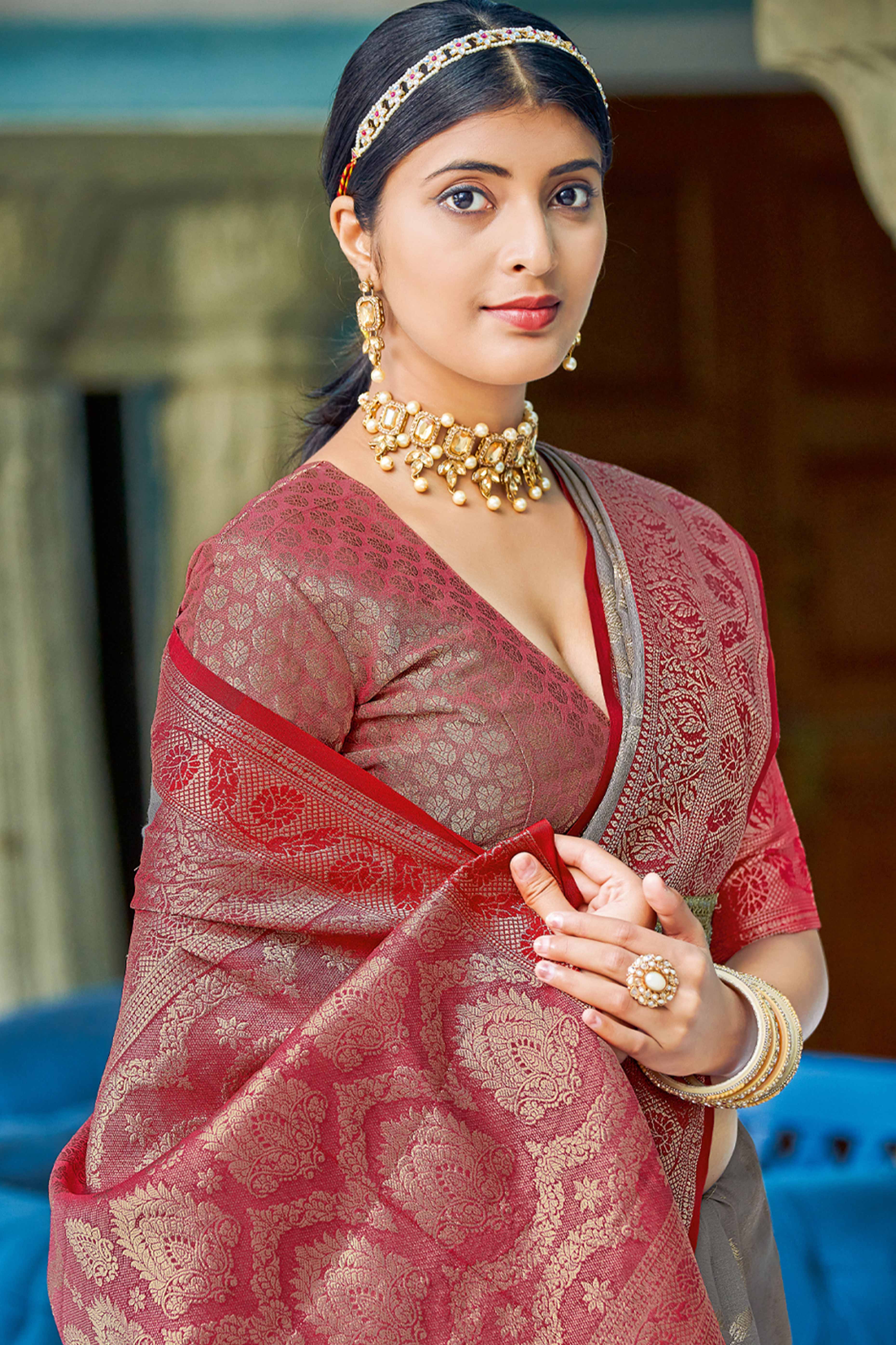 Grey Saree Featuring Exquisite Floral Zari Weaving On Linen Cotton