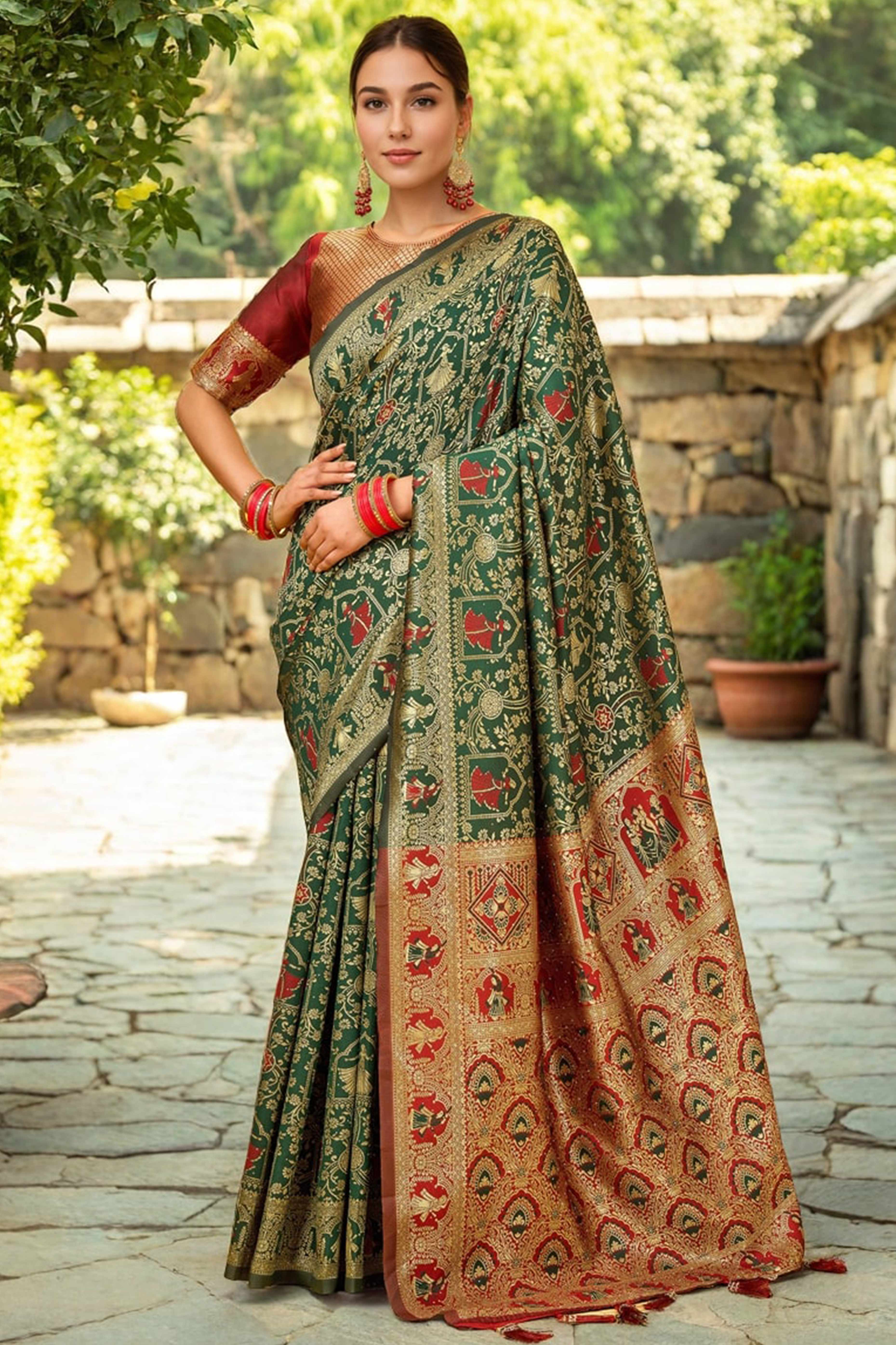 Dark Green Paithani Saree In Silk Blend Highlighted With Floral Weaving & Tasselled Edge