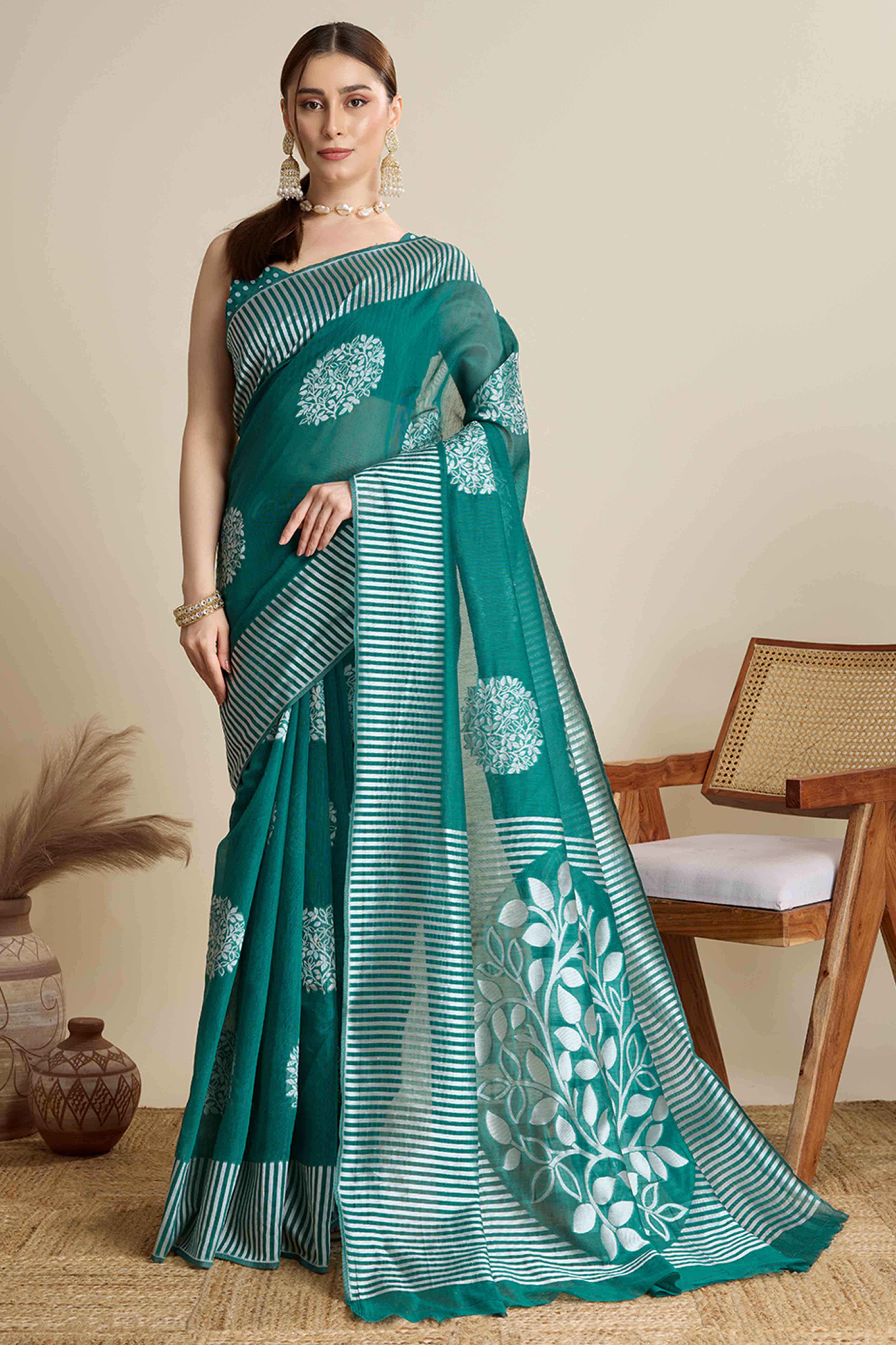 Rama Green Elegance Soft Cotton Silk Saree with Beautifully Woven Floral Designs