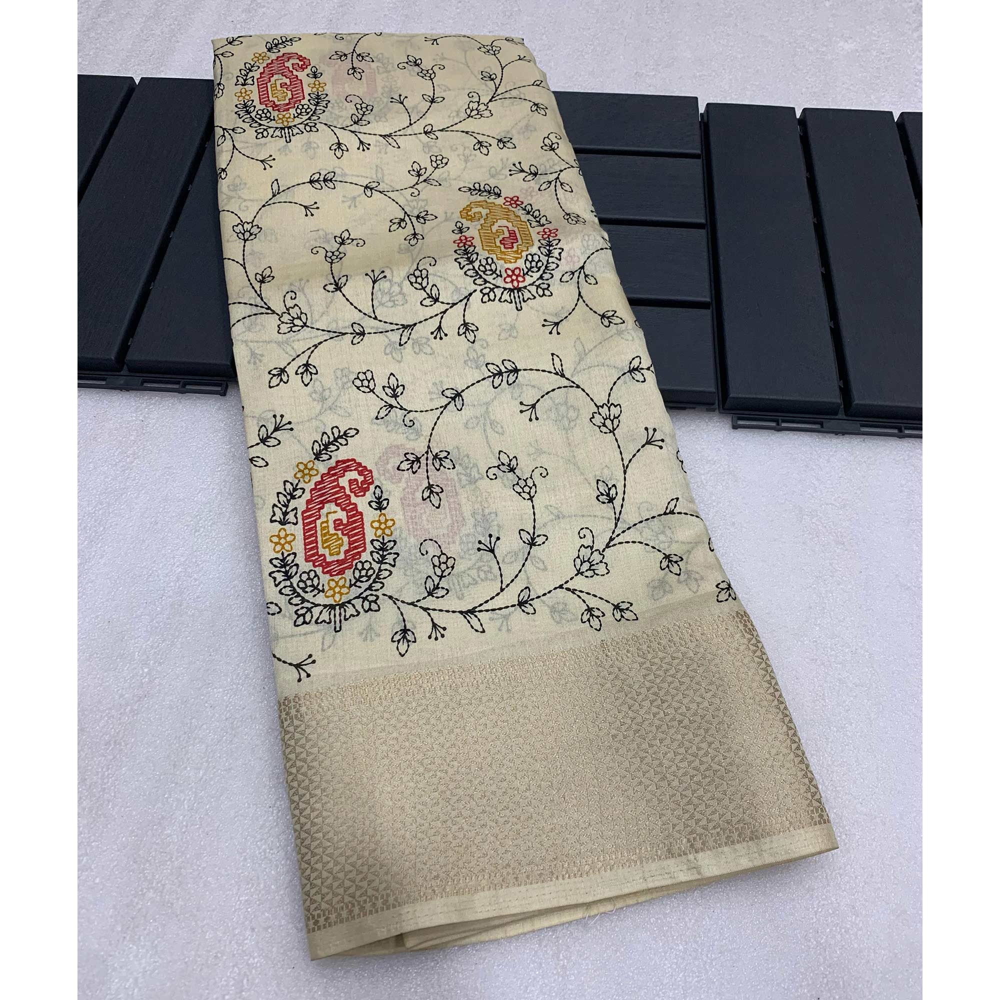 HELFAB-KHADI-OFWHTE