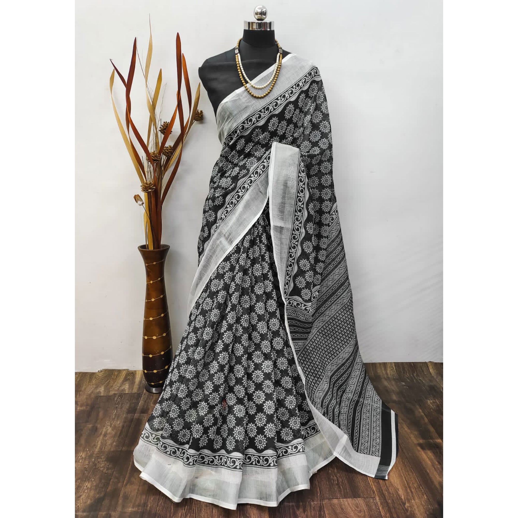 Black & White Floral Digital Printed Linen Saree