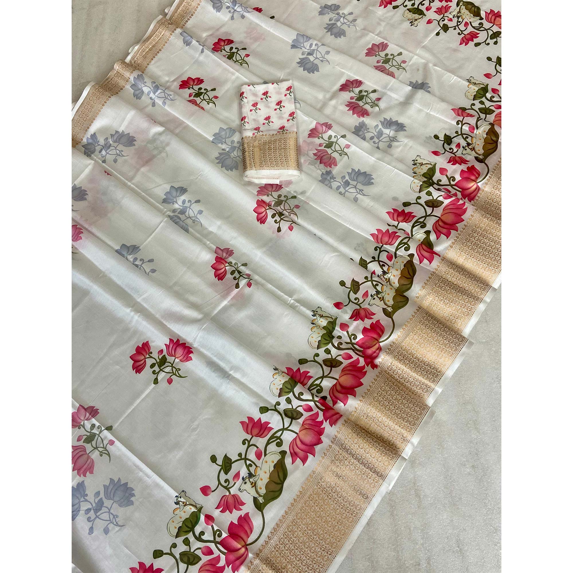 Offwhite Floral Digital Printed Dola Silk Saree With Woven Border