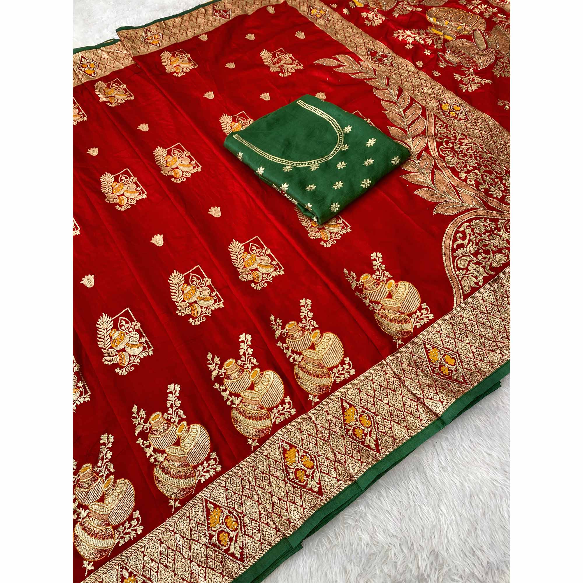 Red Dola Silk Saree With Intricate Floral Zari Weaving Elegance
