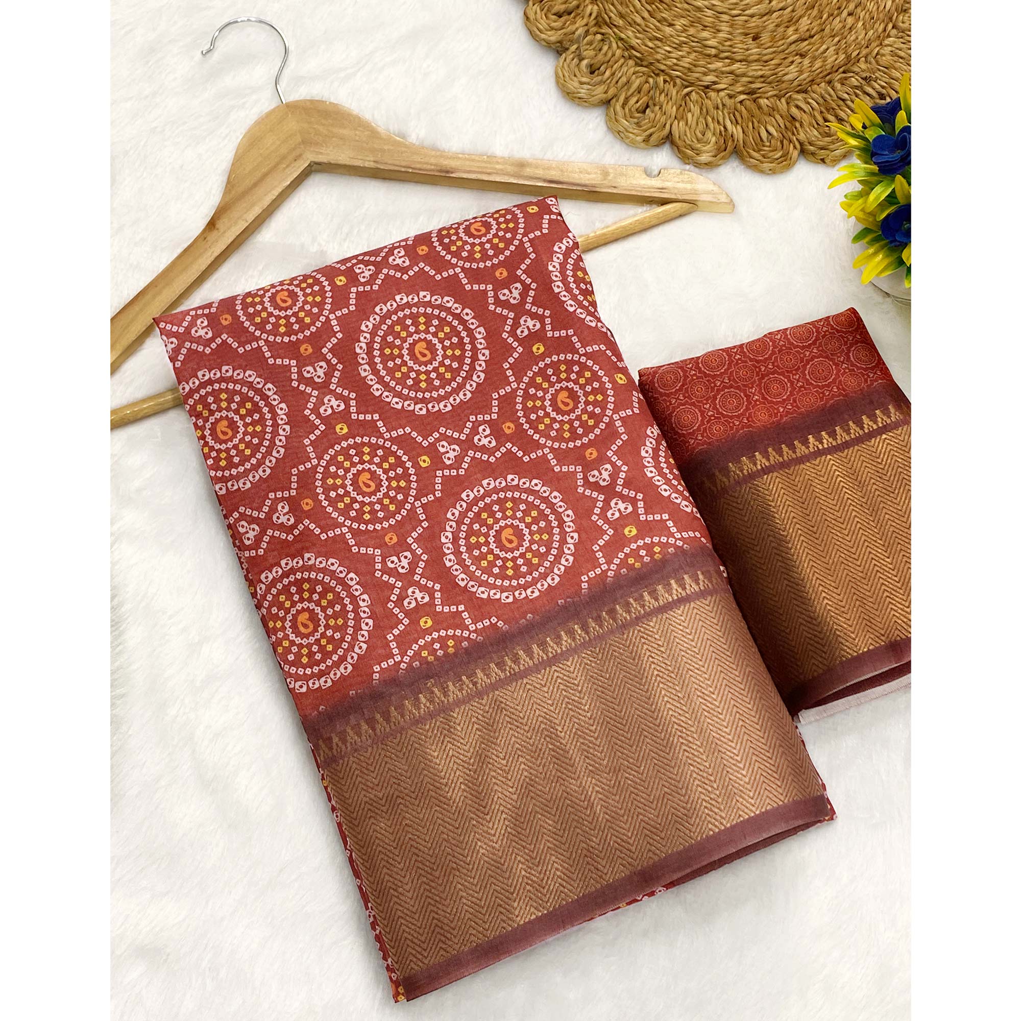Dark Brown Dola Silk Saree Featuring Traditional Patan Patola Print