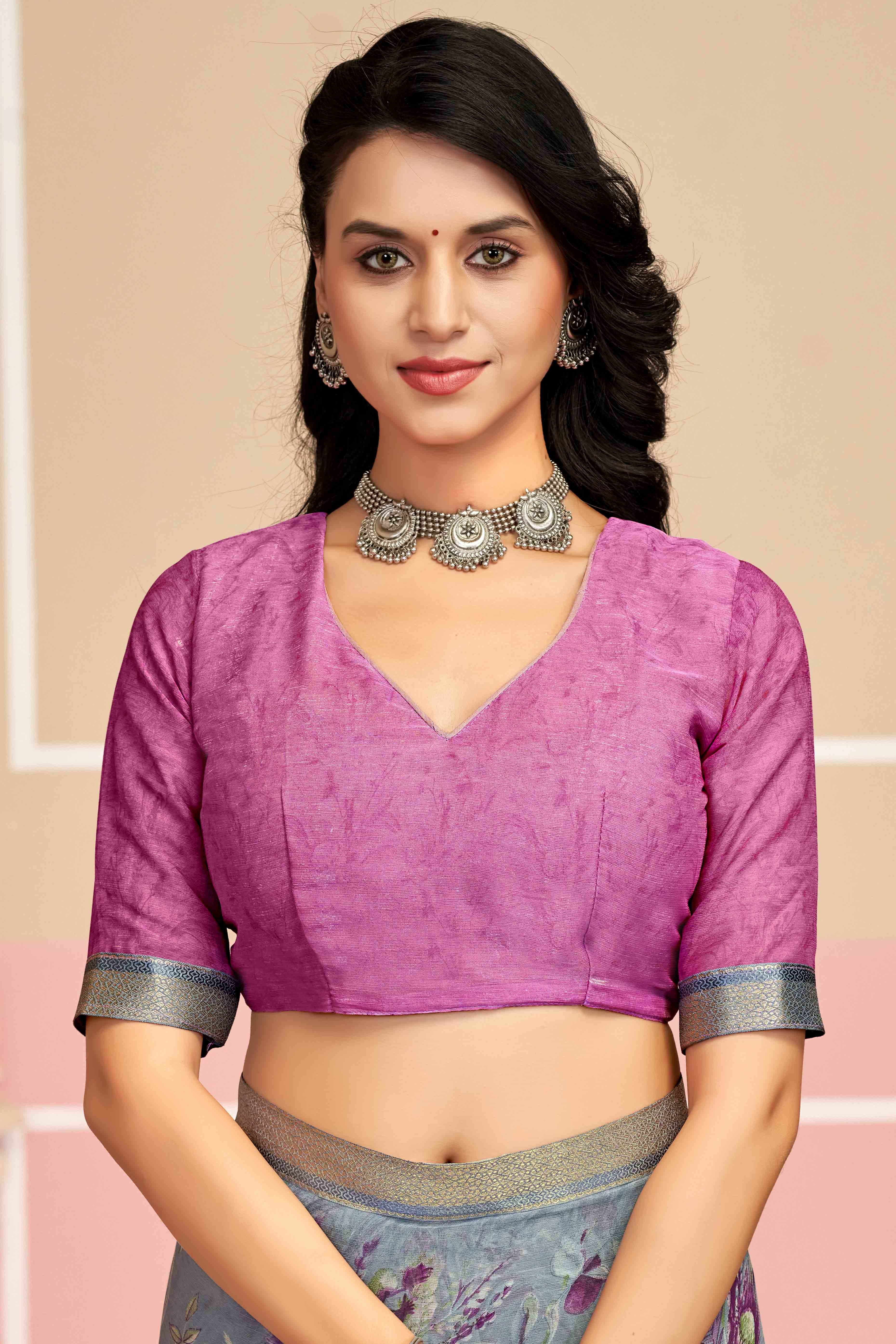 Sophisticated Floral Printed Chiffon Saree In Grey with Delicate Woven Lace Border