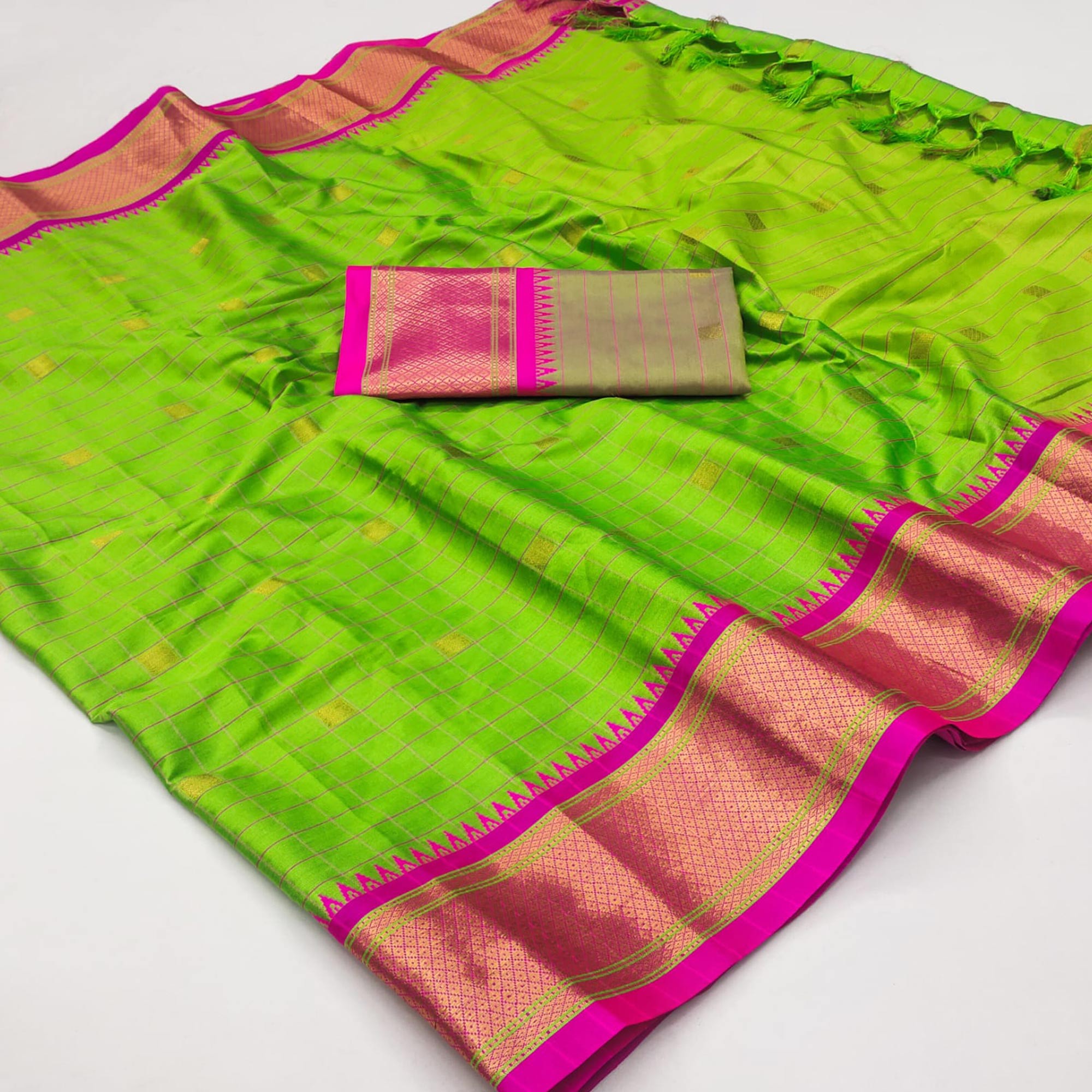 Parrot Green Woven Cotton Silk Saree With Tassels