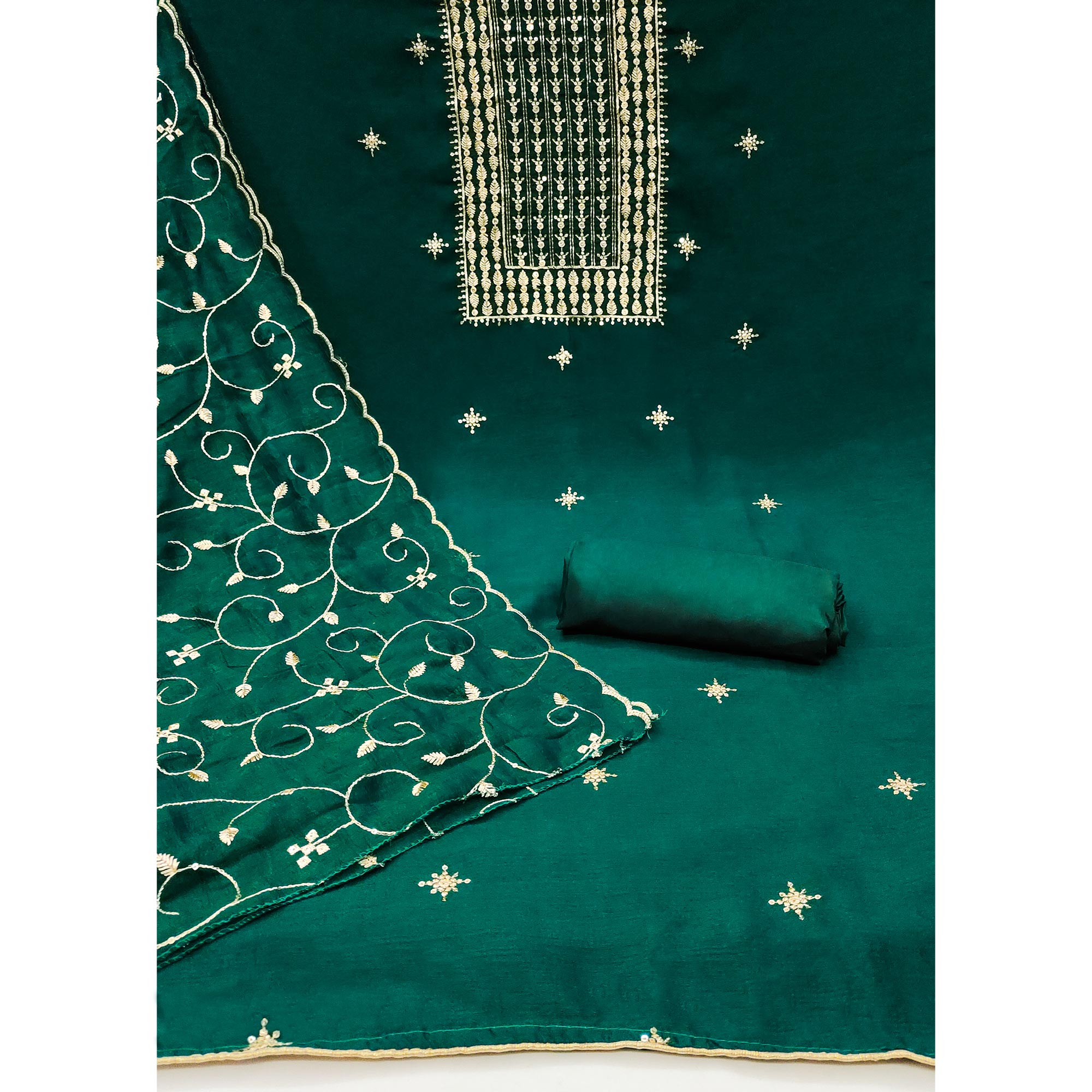 PDM-ANUSHKA-6182-GREEN