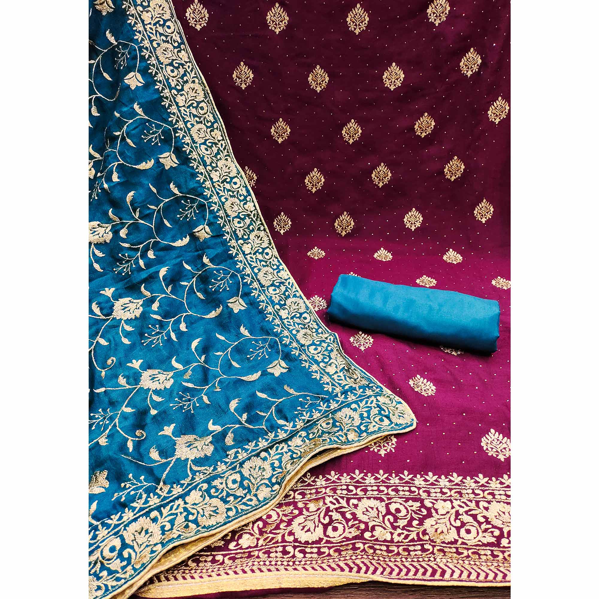 PDM-ANUSHKA-6186-WINE