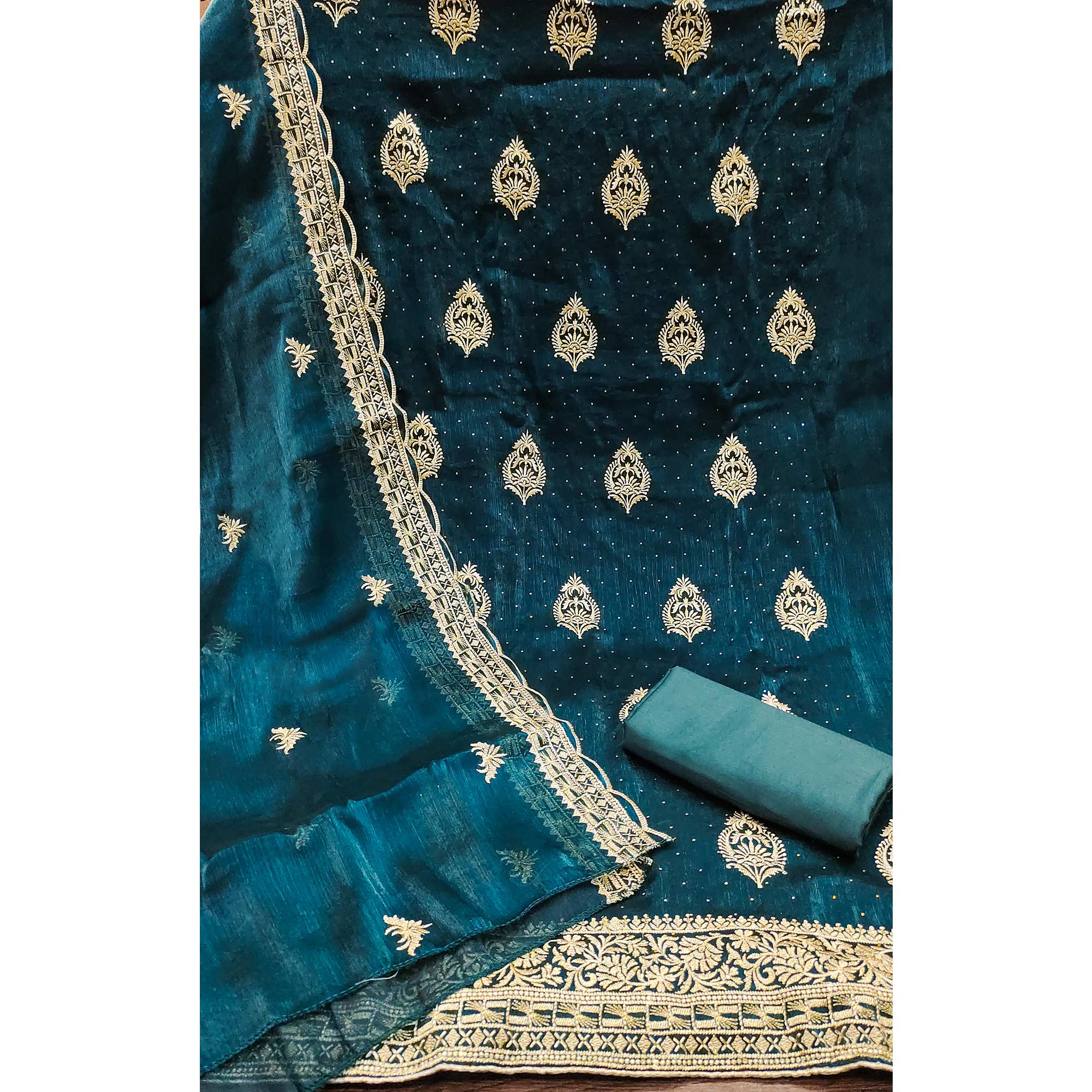 PDM-ANUSHKA-6435-MORPCH