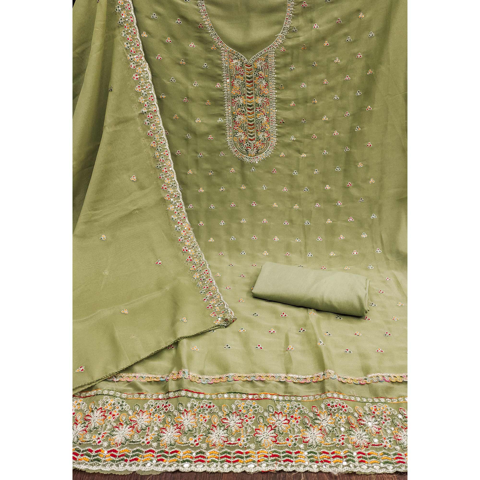 PDM-ANUSHKA-6499-GREEN