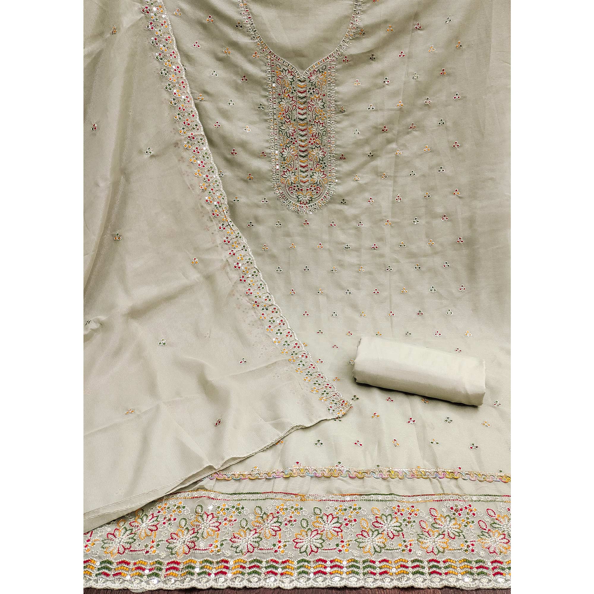PDM-ANUSHKA-6499-GREY