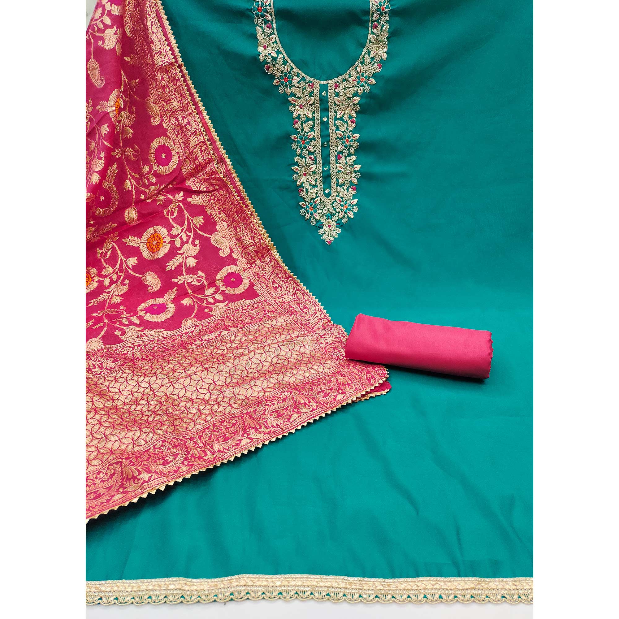 PDM-ANUSHKA-6548-RAMBLU