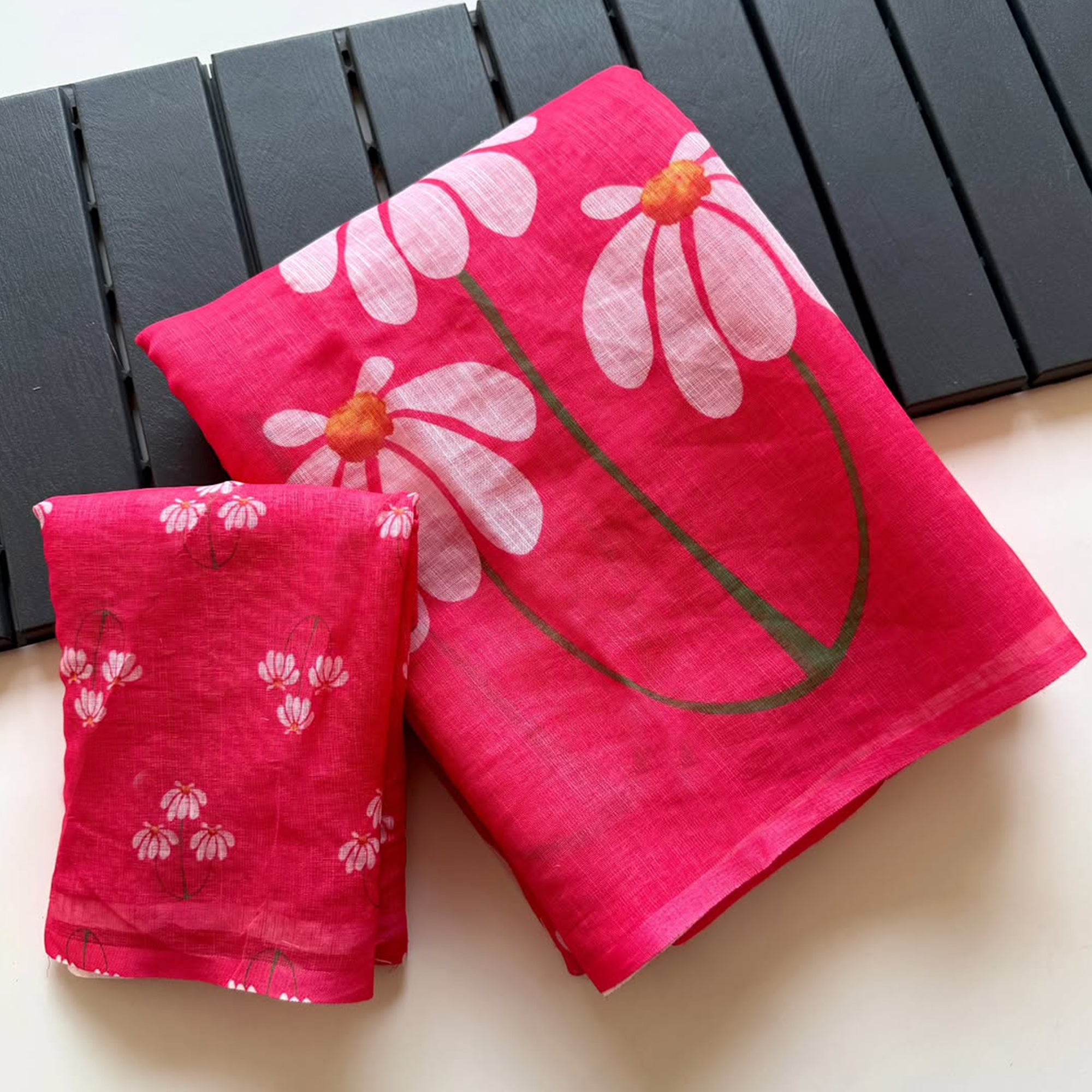 Graceful Pink Linen Cotton Saree with Stylish Floral Prints for Effortless Elegance
