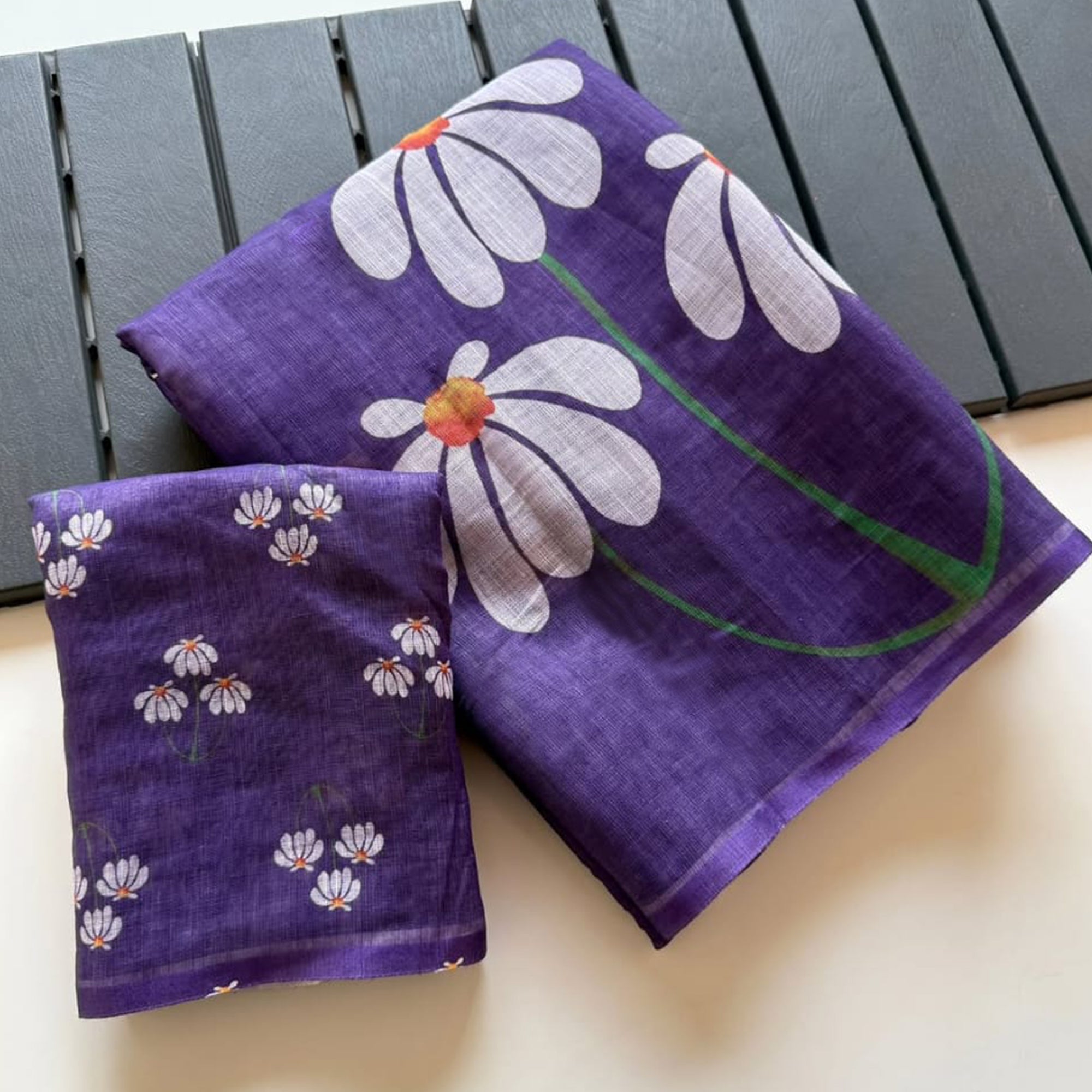 Graceful Purple Linen Cotton Saree with Stylish Floral Prints for Effortless Elegance