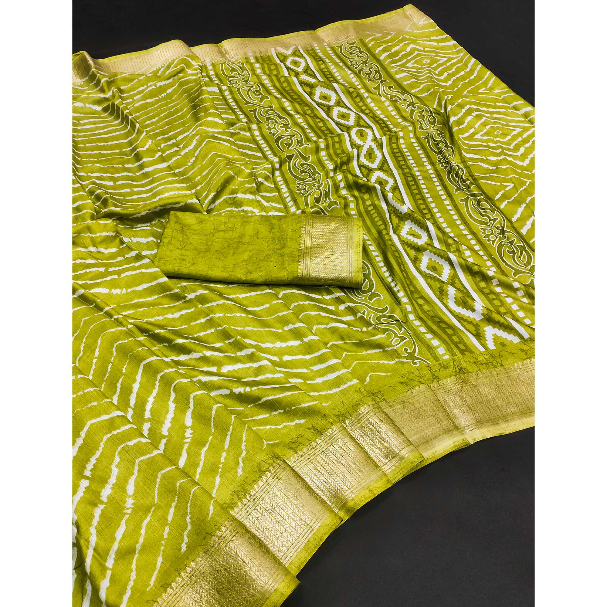 Green Leheriya Printed Dola Silk Saree With Zari Border