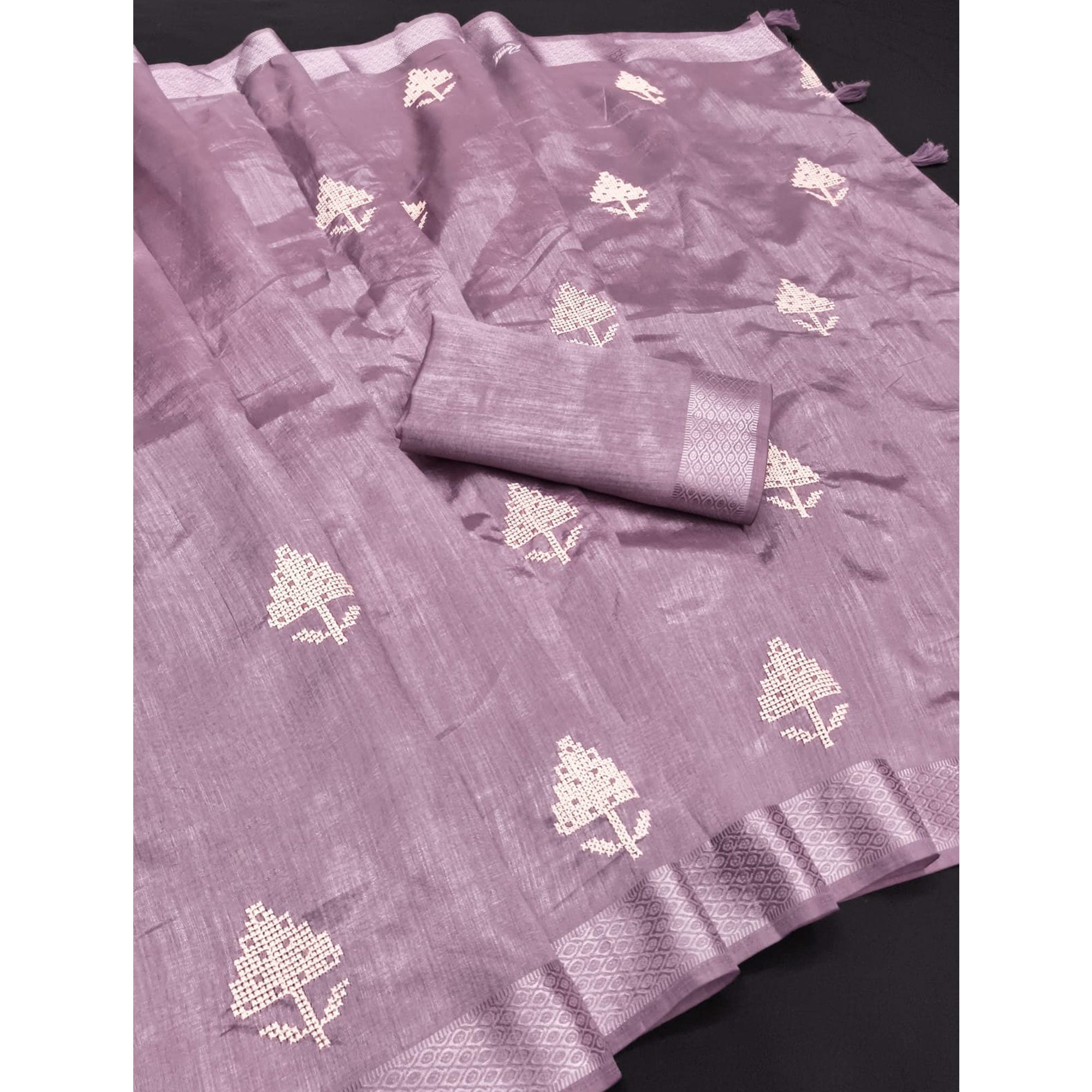 Mauve Embroidered Art Silk Saree Adorned with Classic Zari Weaving Details