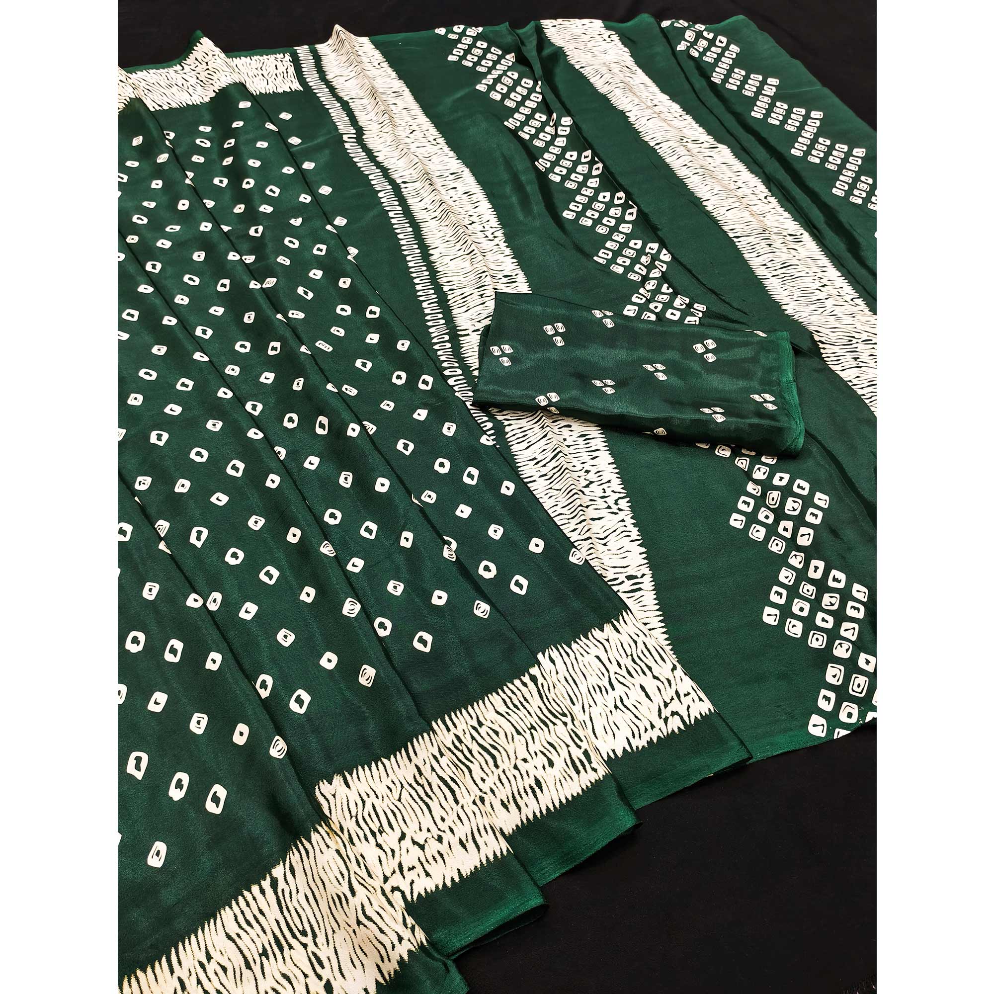 Green Bandhani Printed Chiffon Saree With Traditional Appeal