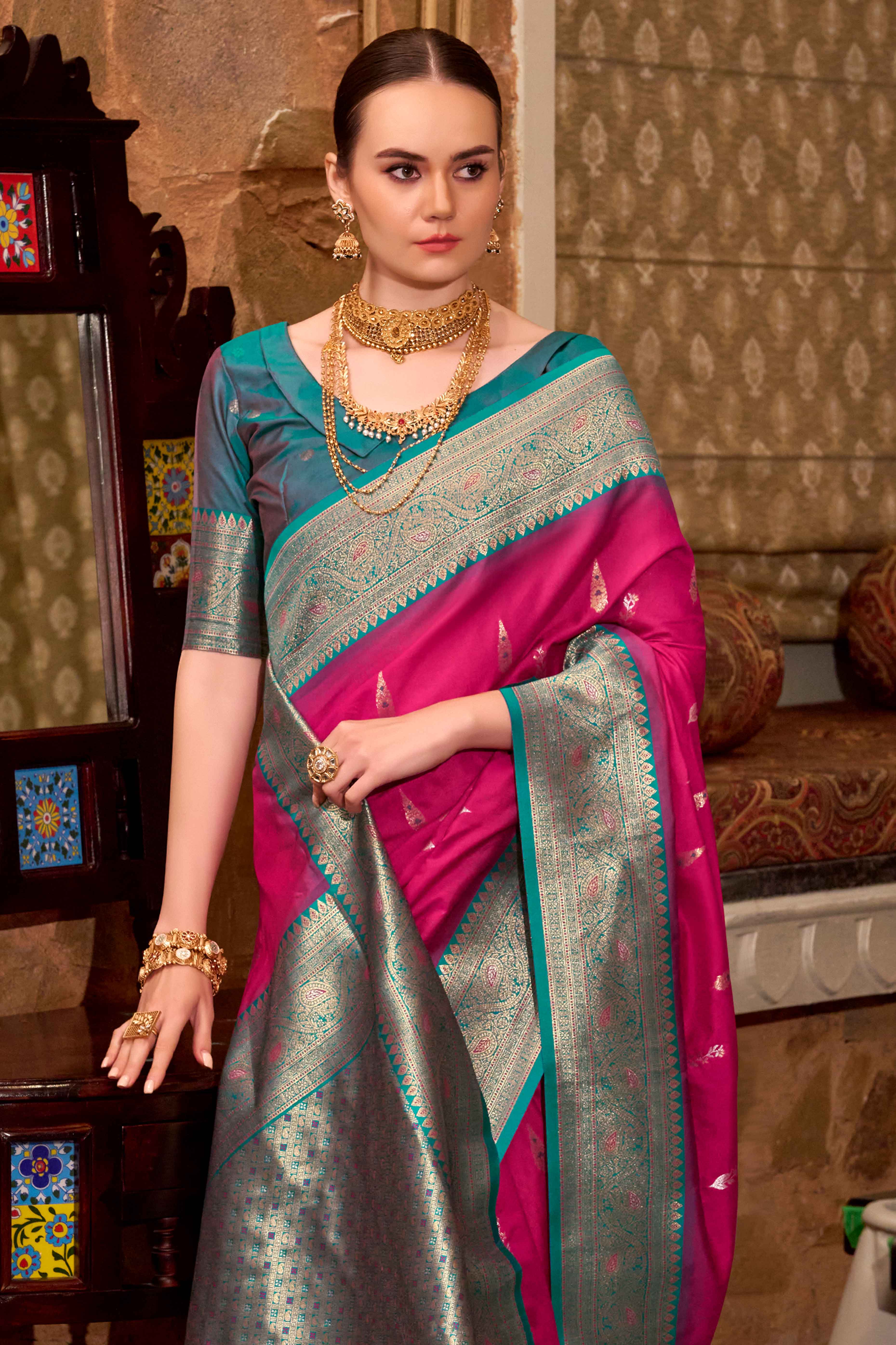 Pink Pure Silk Saree With Intricate Floral Zari Weaving Work