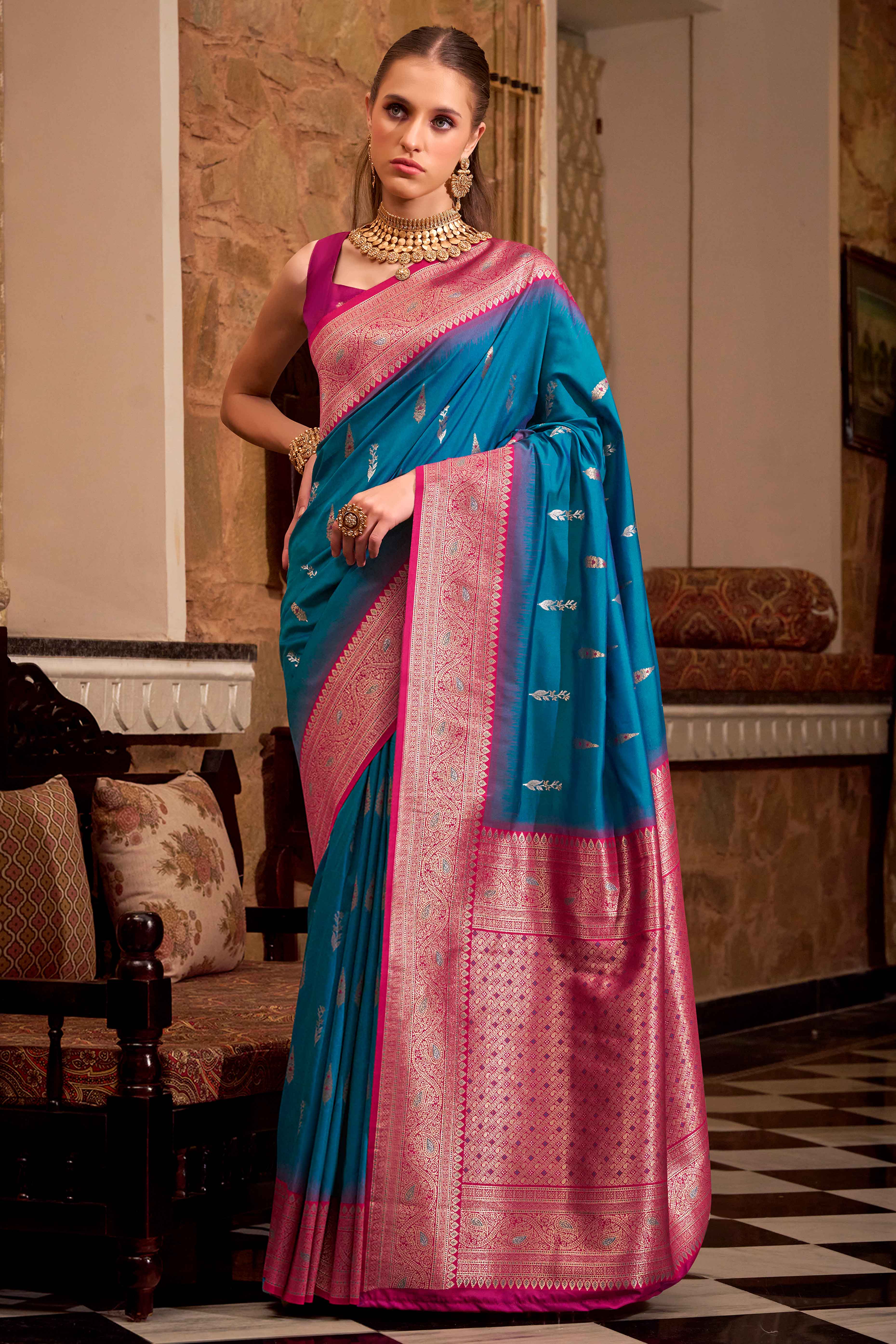 Morpich Blue Pure Silk Saree With Intricate Floral Zari Weaving Work