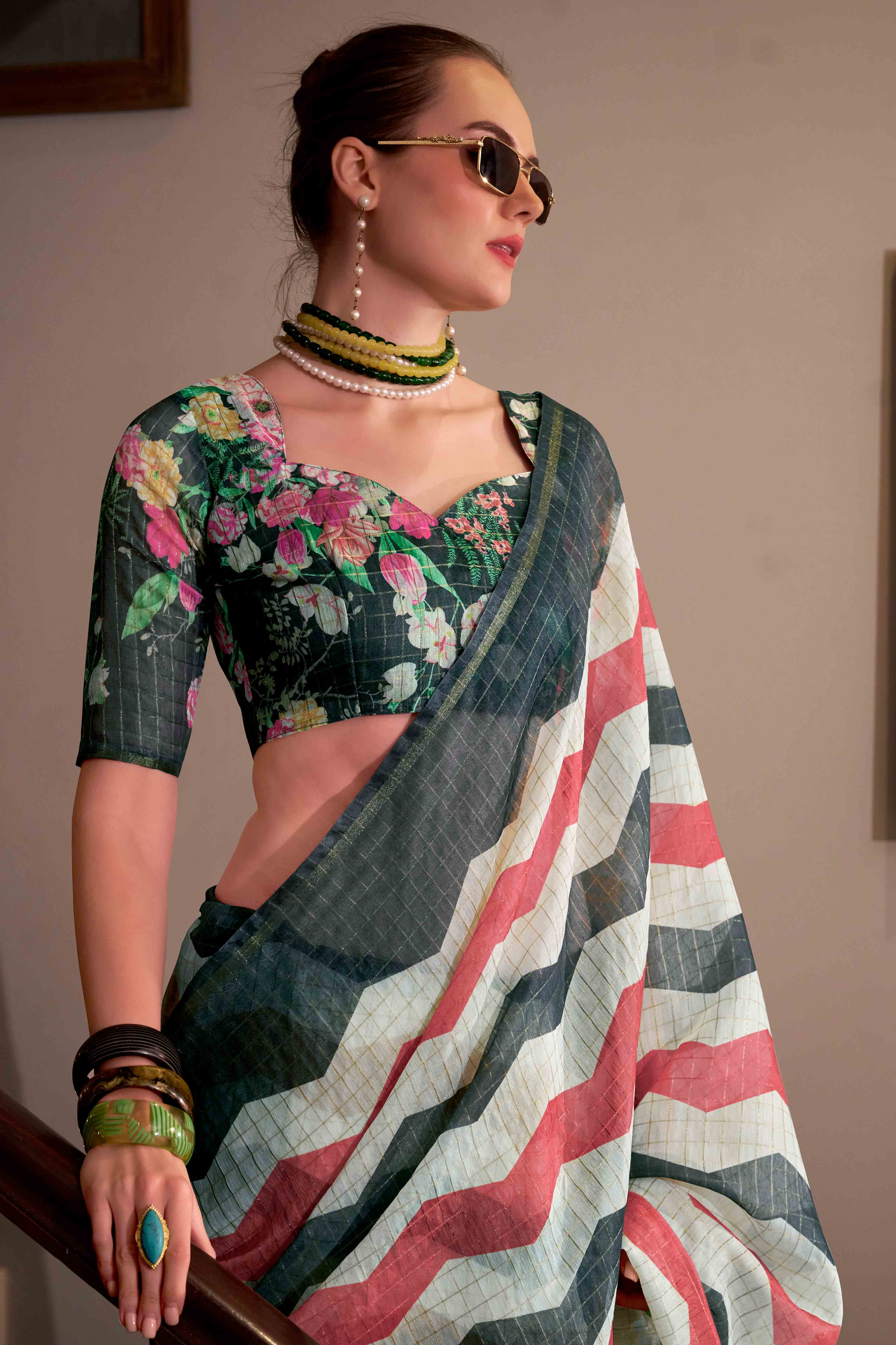 Black & Pink Woven Cotton Silk Saree With A Zig-Zag Pattern