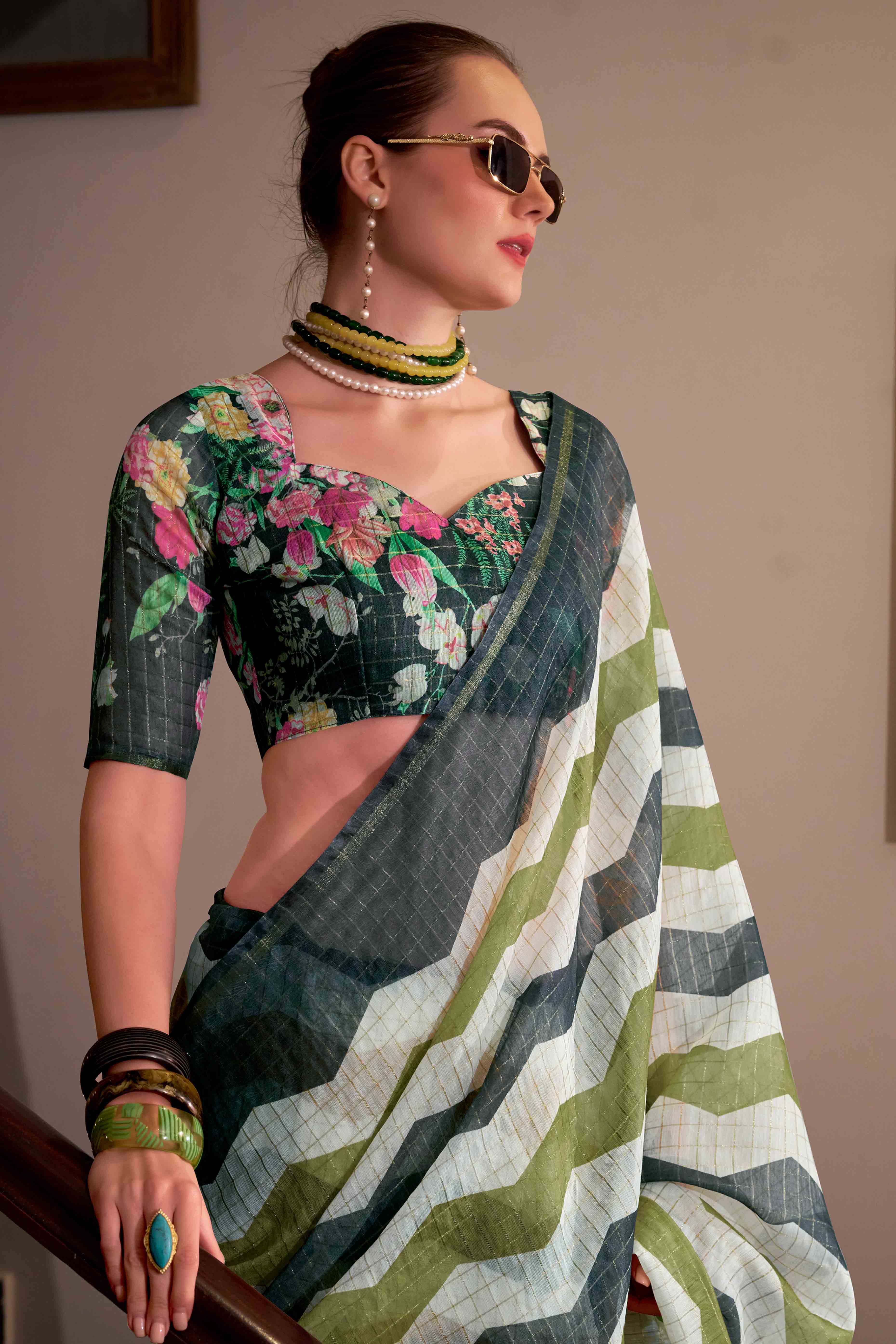 Black & Green Woven Cotton Silk Saree With A Zig-Zag Pattern