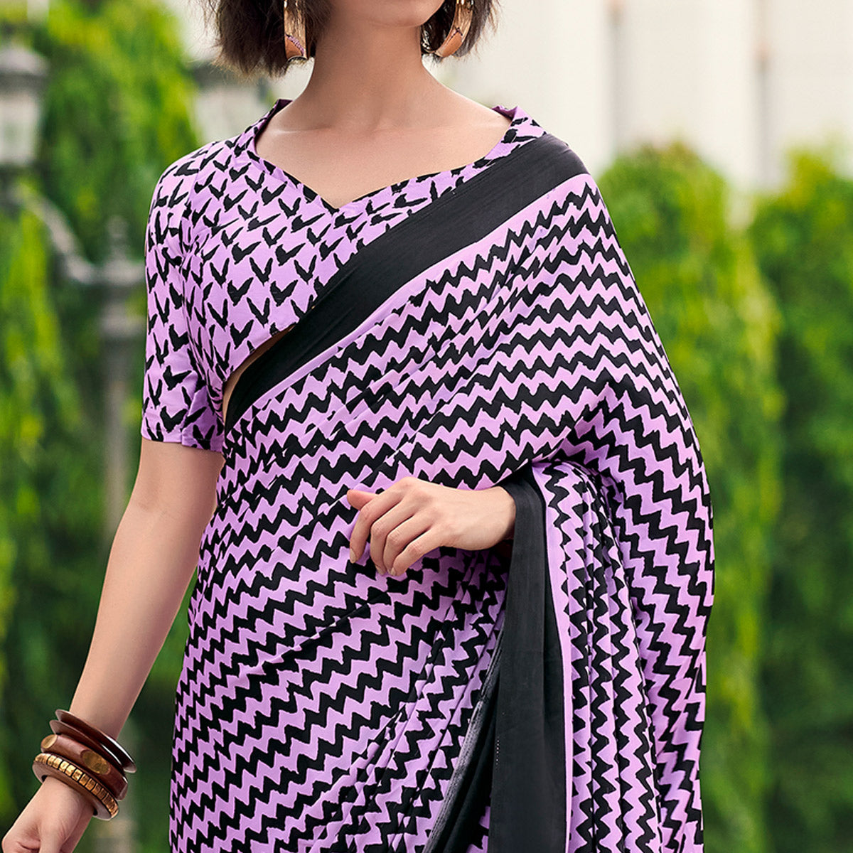 Light Lavender Zig Zag Printed Satin Saree