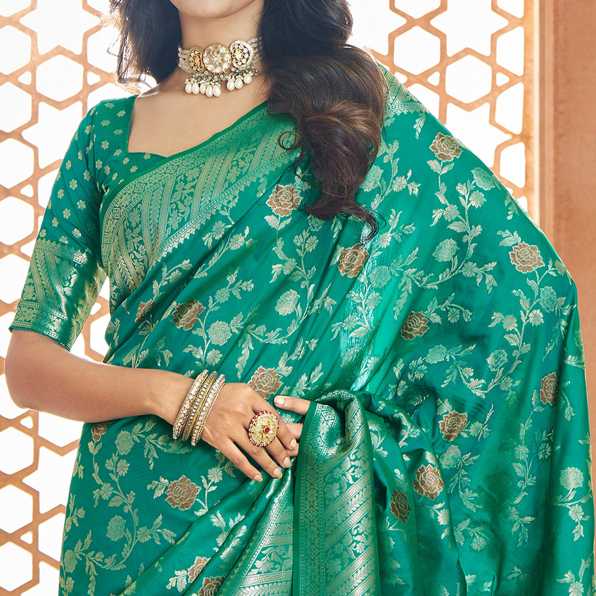 Rama Green Floral Woven Pure Banarasi Silk Saree