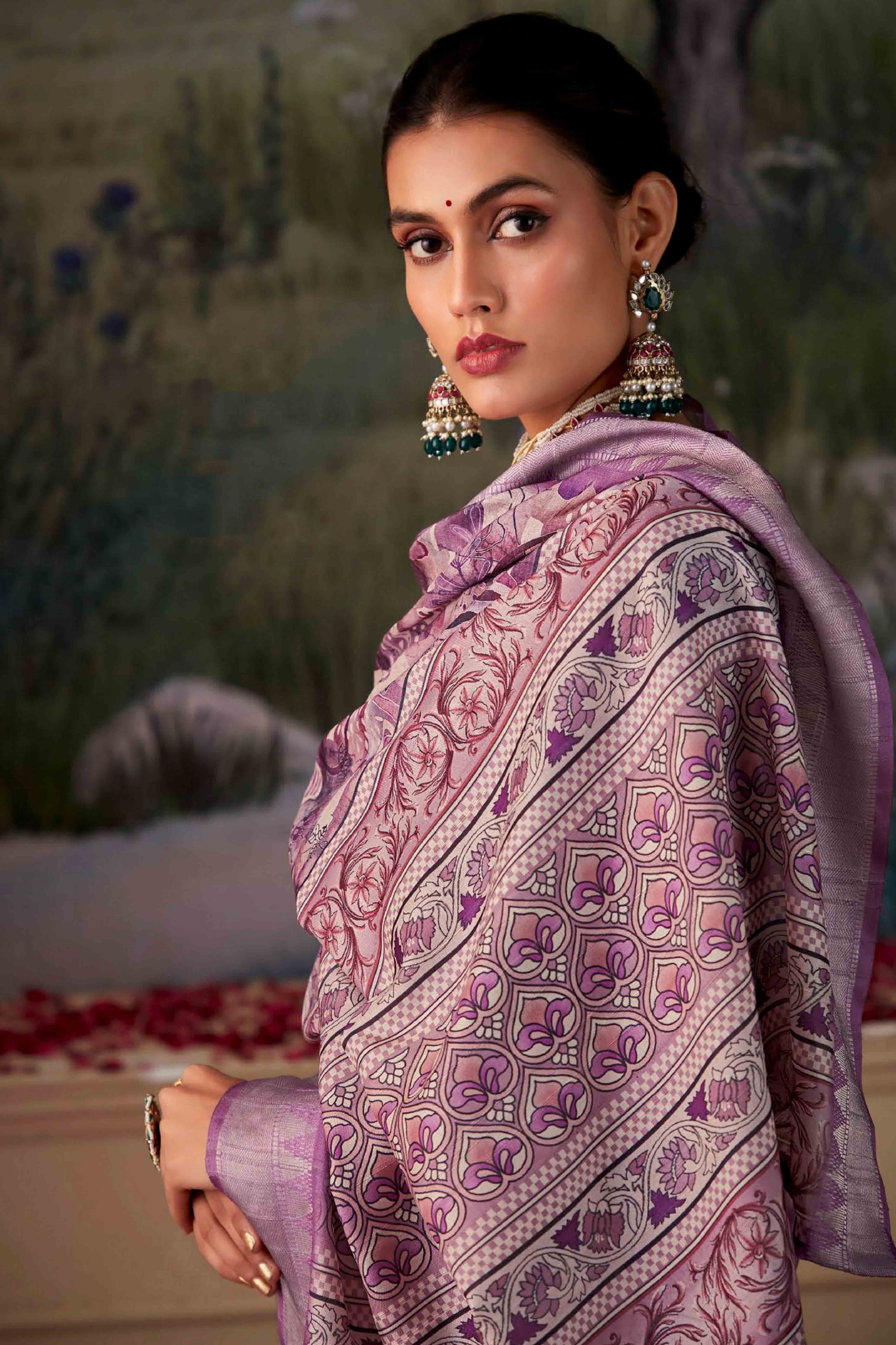 Trendy Digital Printed Silk Blend Saree in Purple