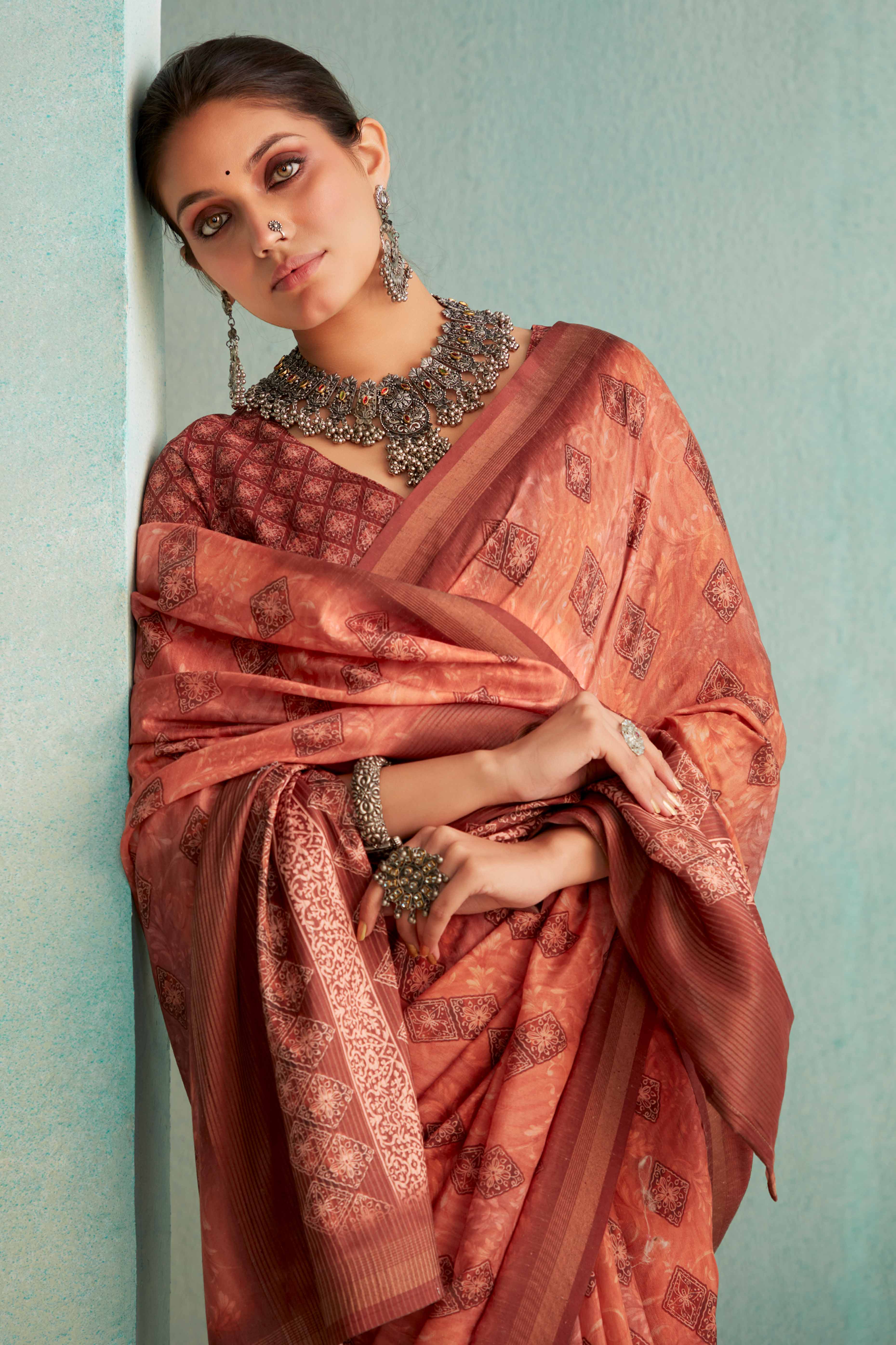 Designer Rust Handloom Saree with Digital Print on Silk Blend Fabric