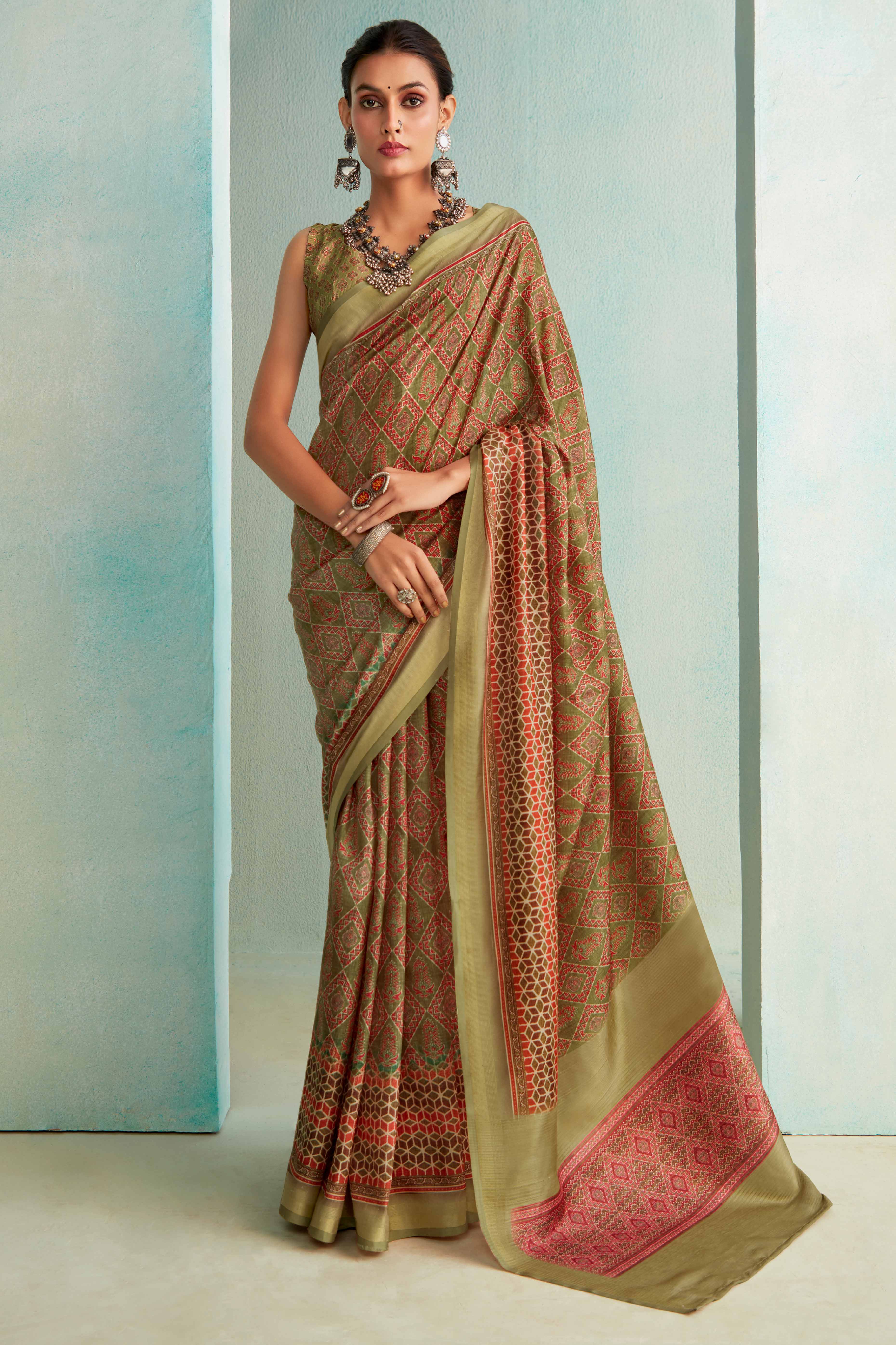 Designer Mehandi Green Handloom Saree with Digital Print on Silk Blend Fabric