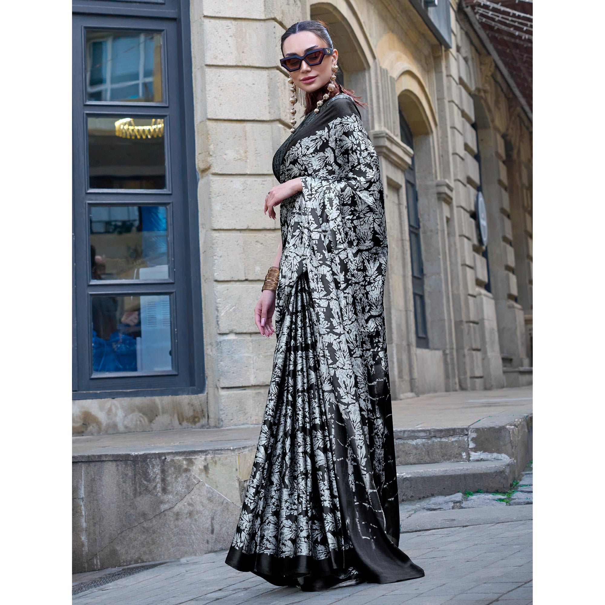 Grey & Black Contemporary Printed Satin Saree