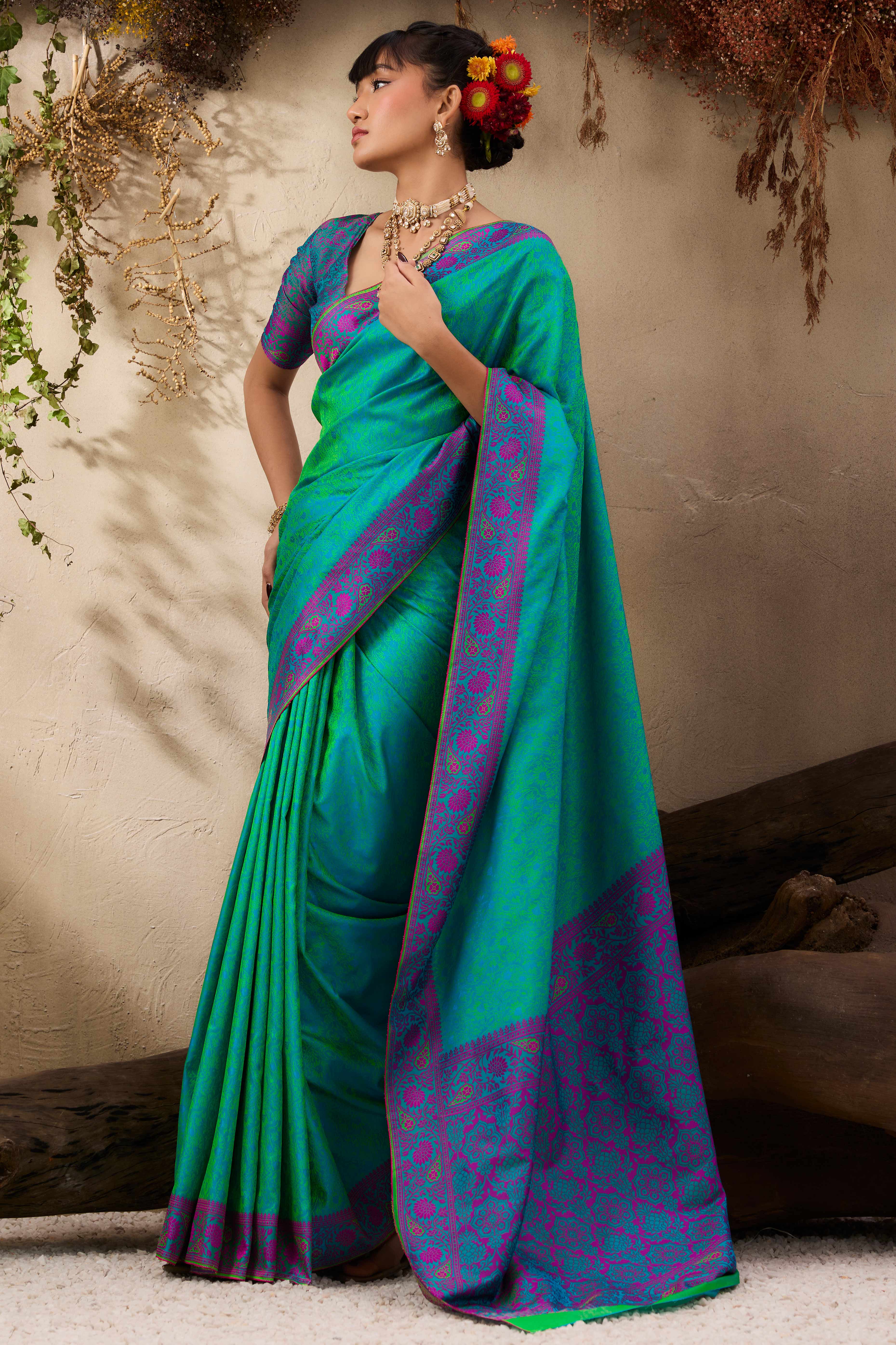 Turquoise Pure Silk Kanjivaram Handloom Saree Enhanced with Zari Woven Patterns