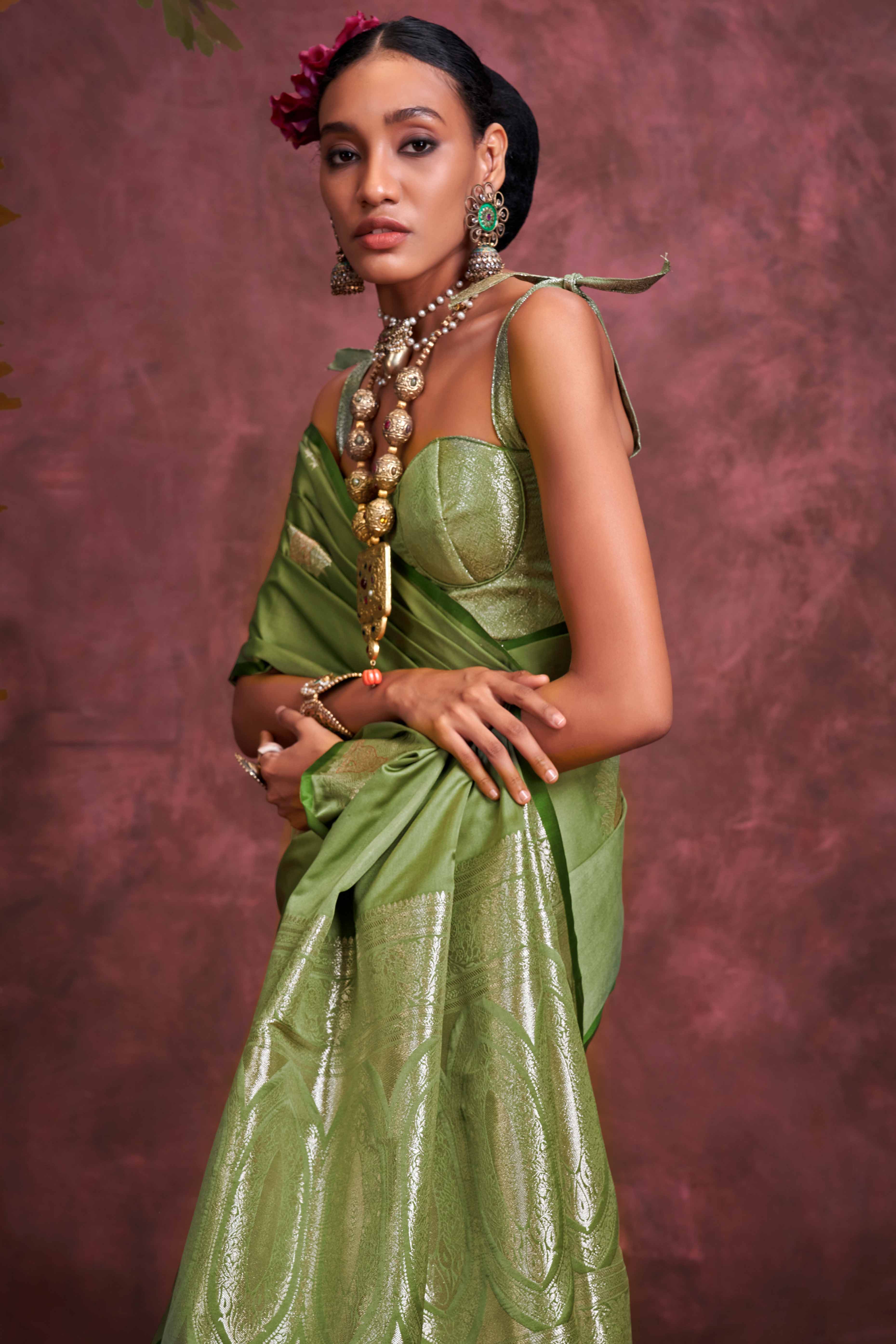 Green Handloom Weaving Satin Saree