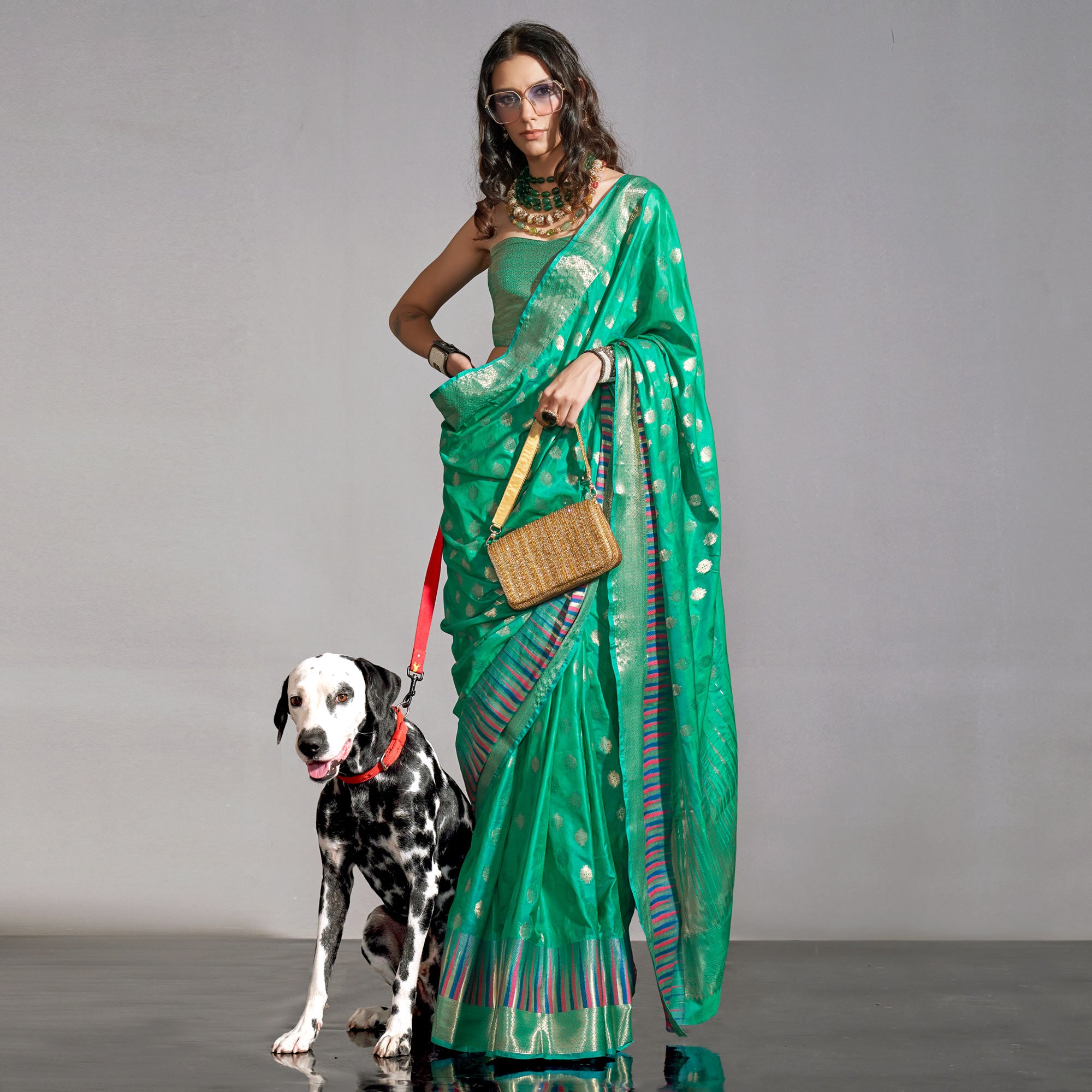 Rama Green Butti Design Woven Art Silk Saree