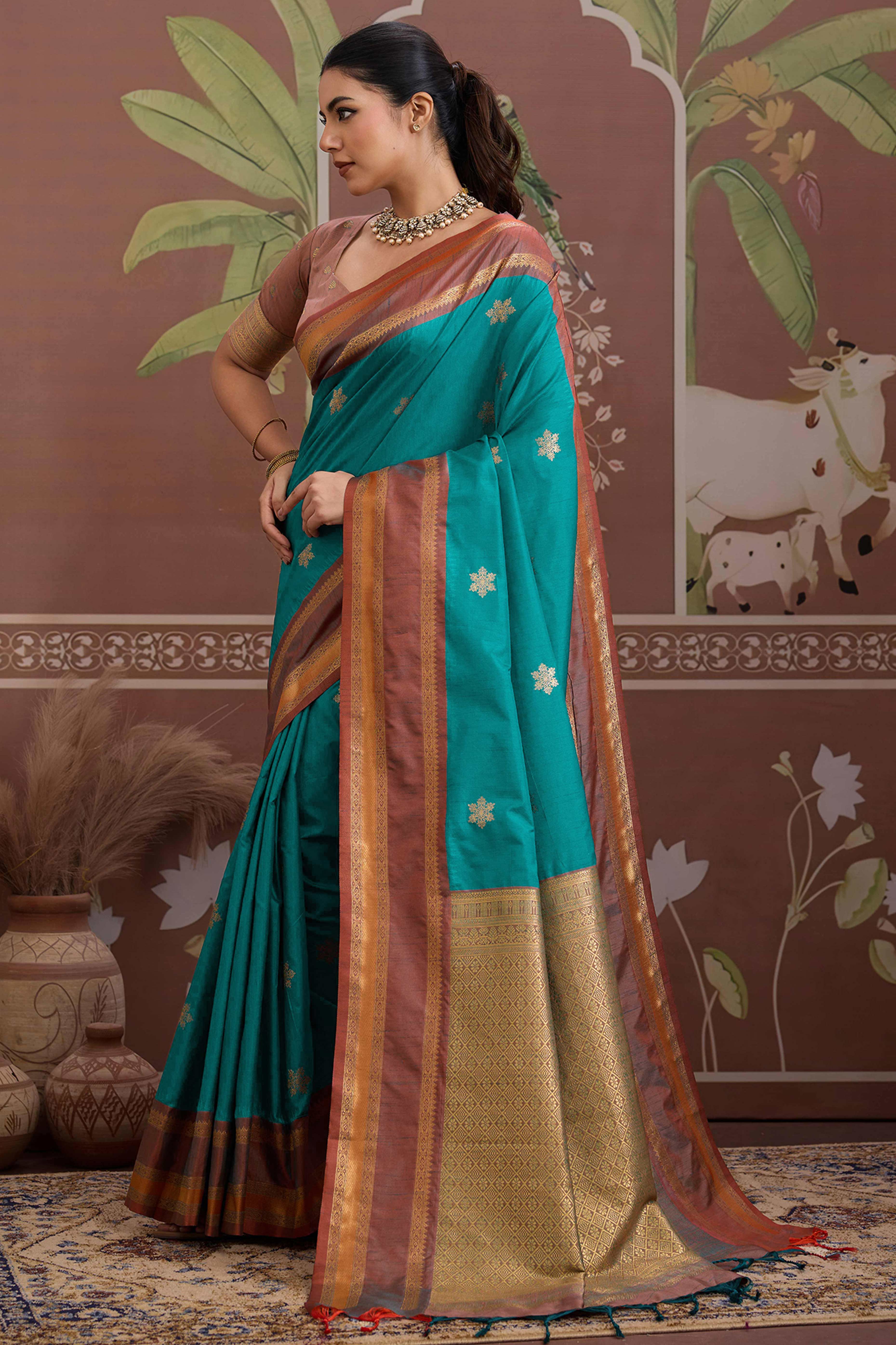 Luxury Style Morpich Green Saree in Silk Blend with Intricate Zari Work