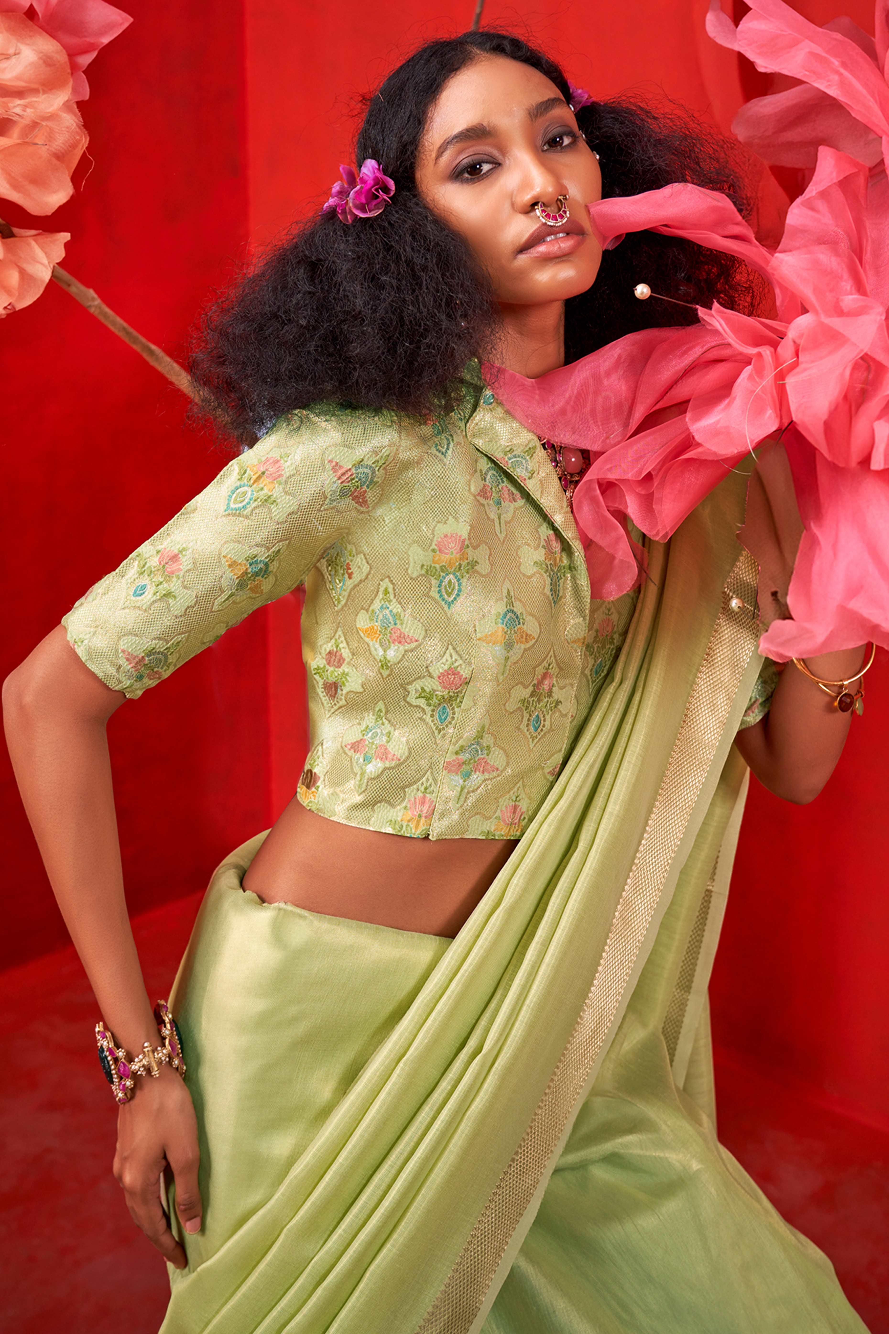 Delicate Green Saree with Classic Zari Weaving on Tissue Fabric