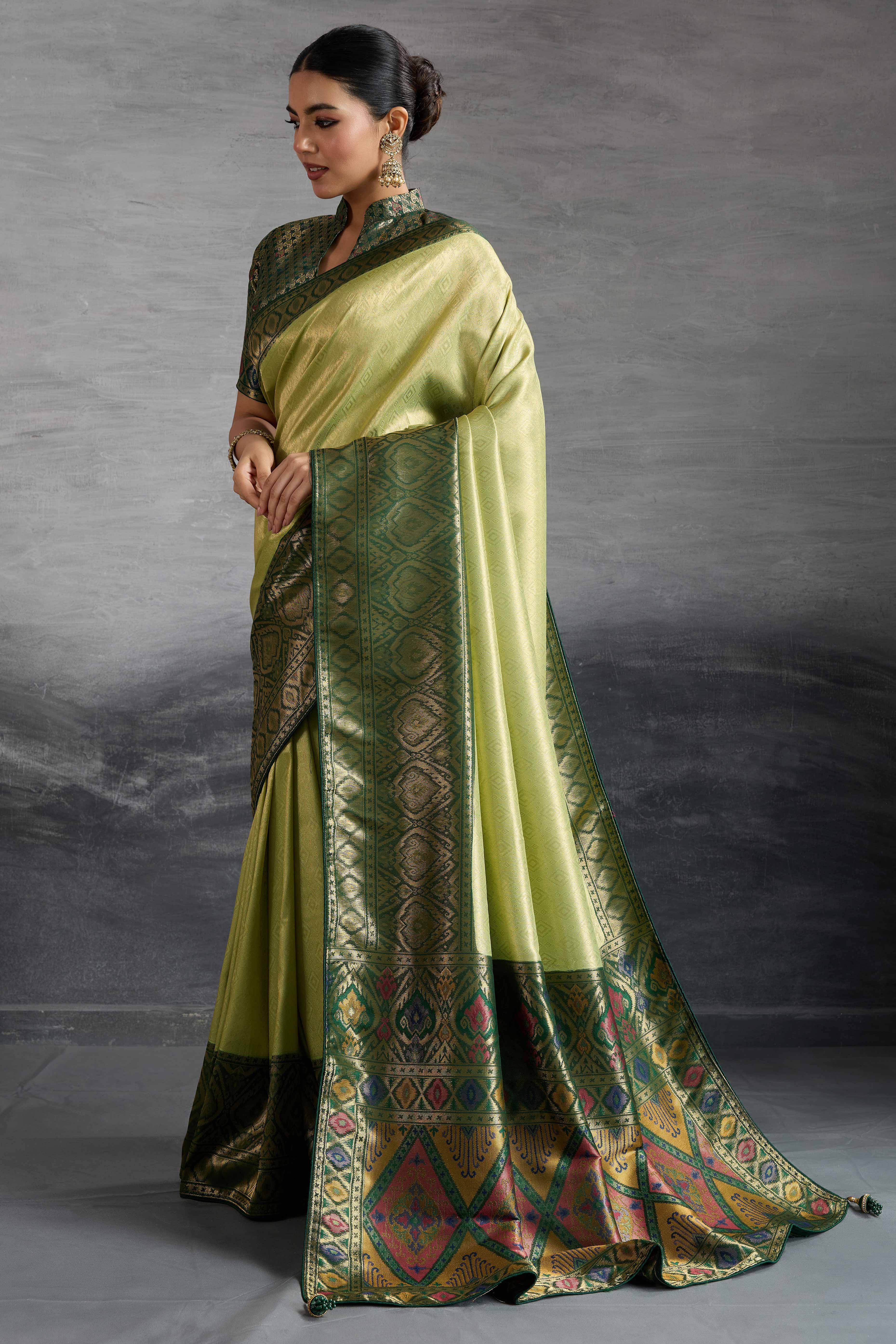 Olive Green Kanjivaram Silk Saree With Traditional Kadiyal Style Zari Weaving &  Meenakari Pallu