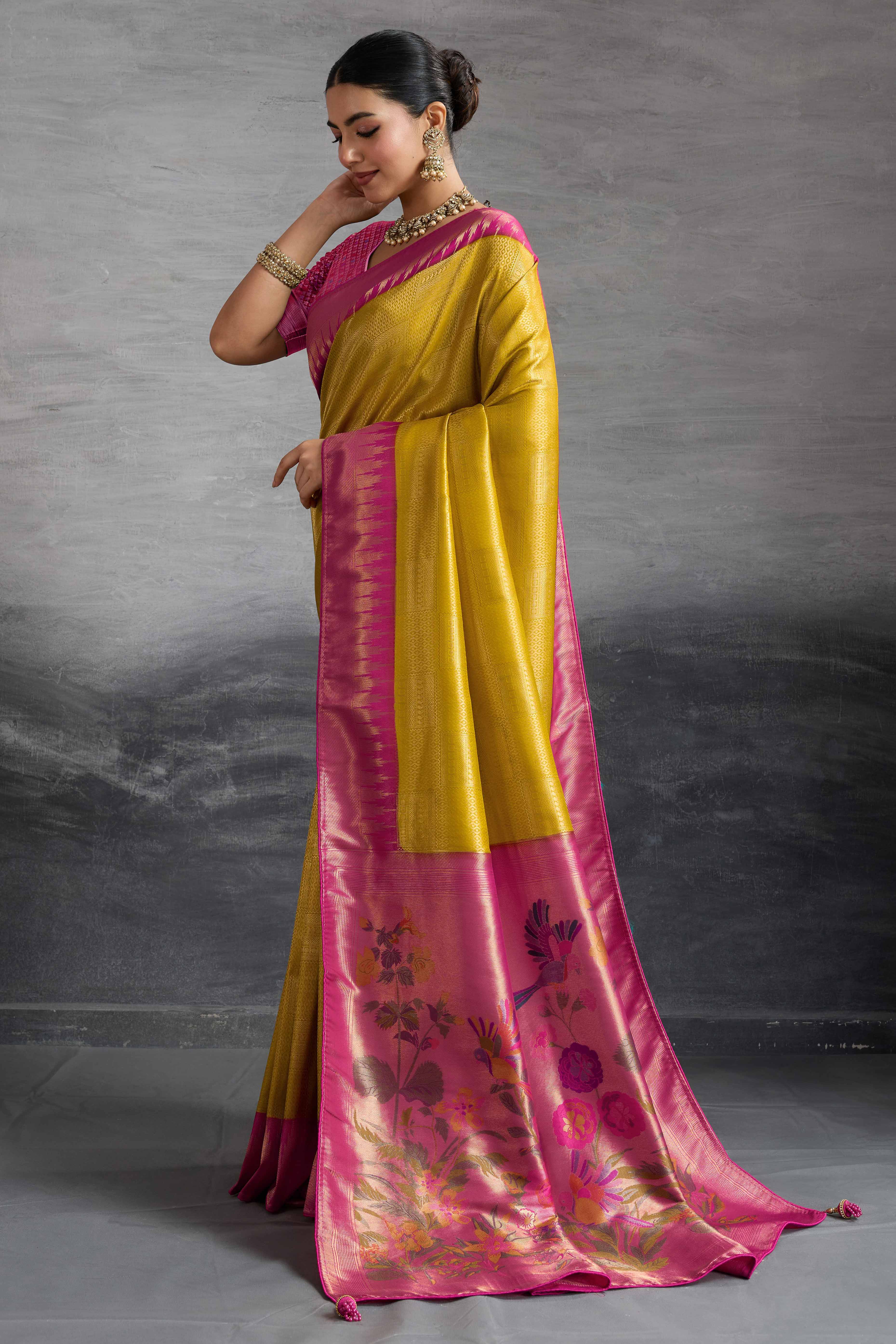Mustard Silk Kanjivaram Saree Enhanced With Kadiyal Weaving Borders