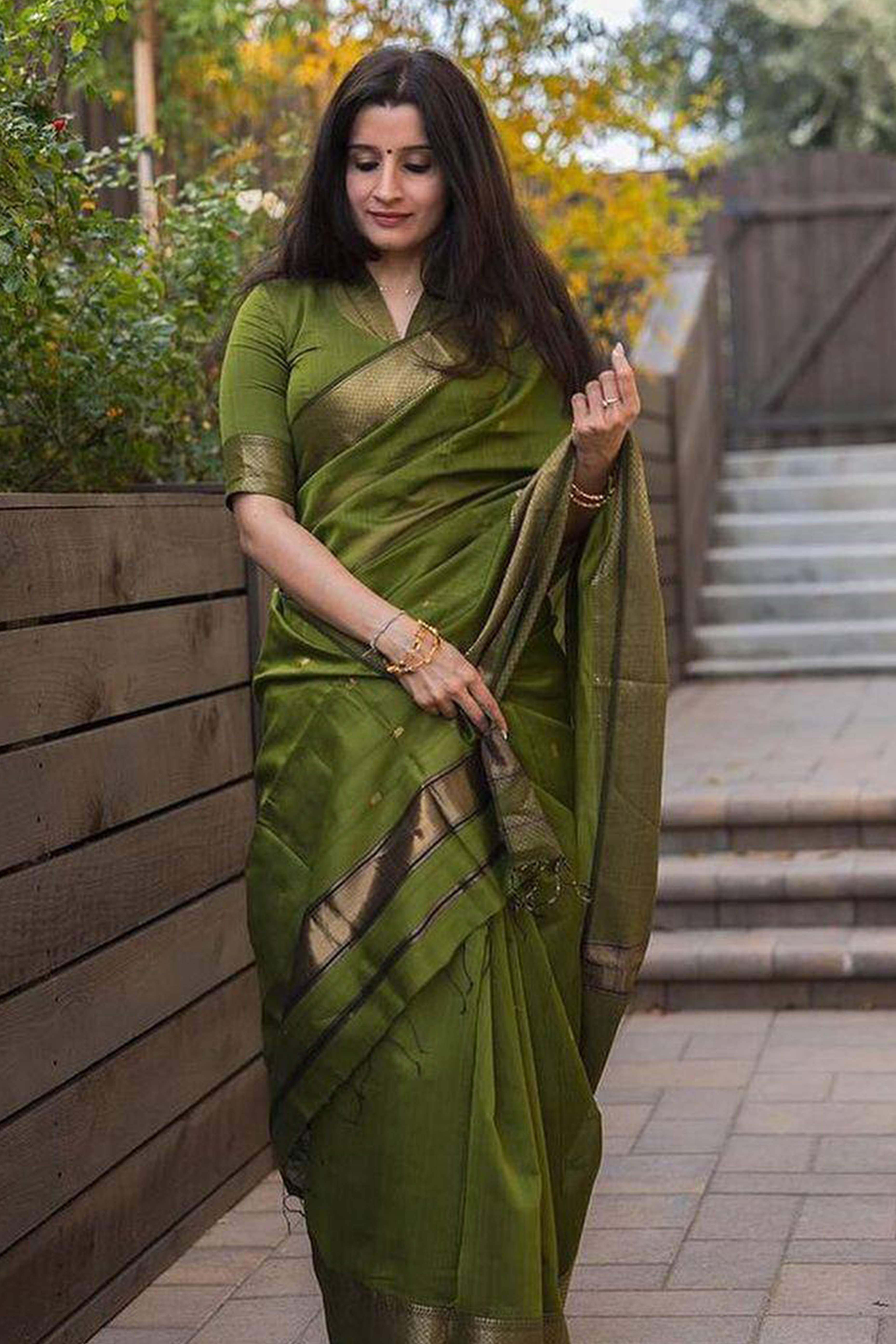 Green Floral Woven Lichi Banarasi Silk Saree