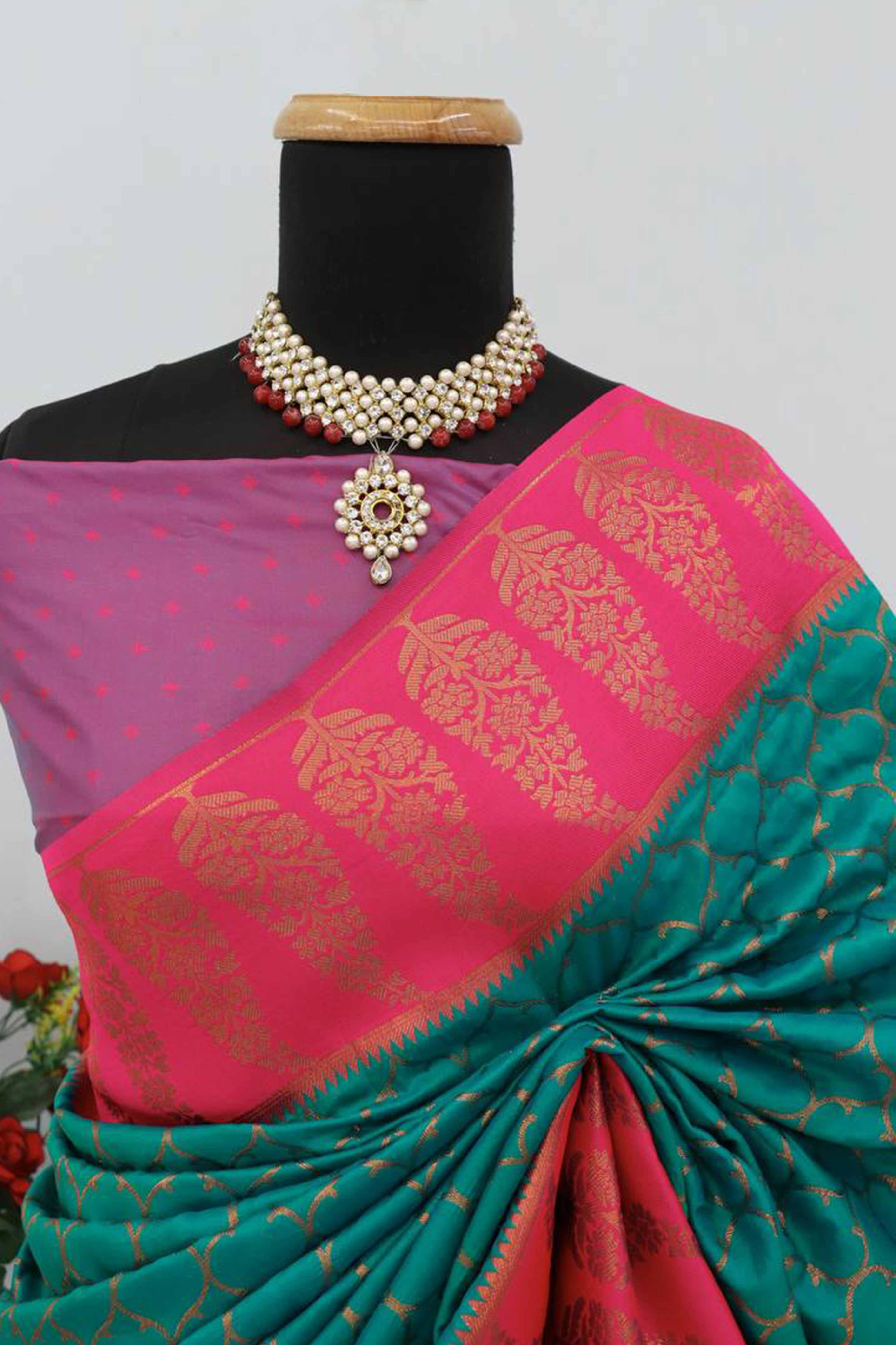 Rama Green Floral Woven Kanjivaram Silk Saree