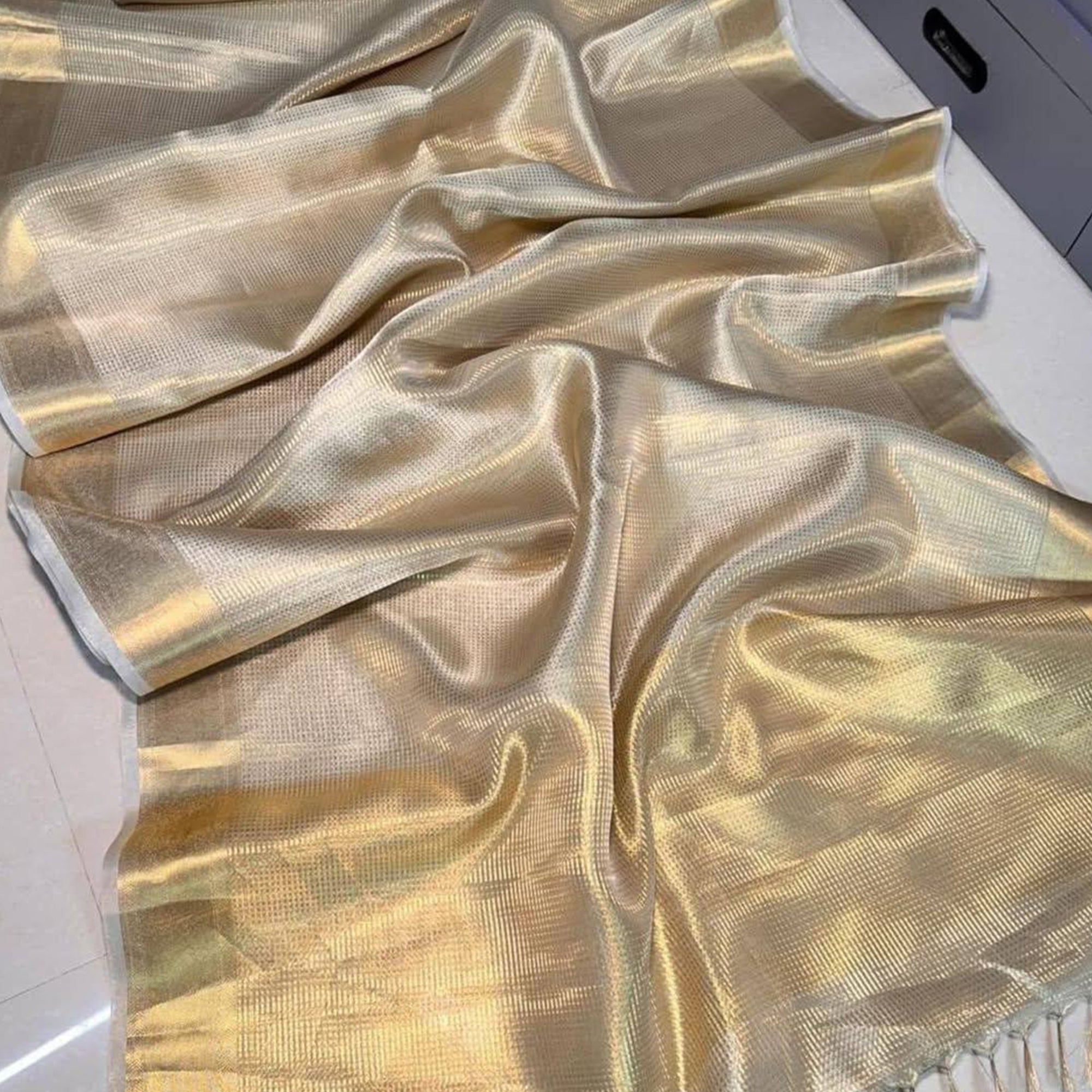 Gold Designer Handloom Tissue Silk Saree Adorned with Banarasi-Style Detailing