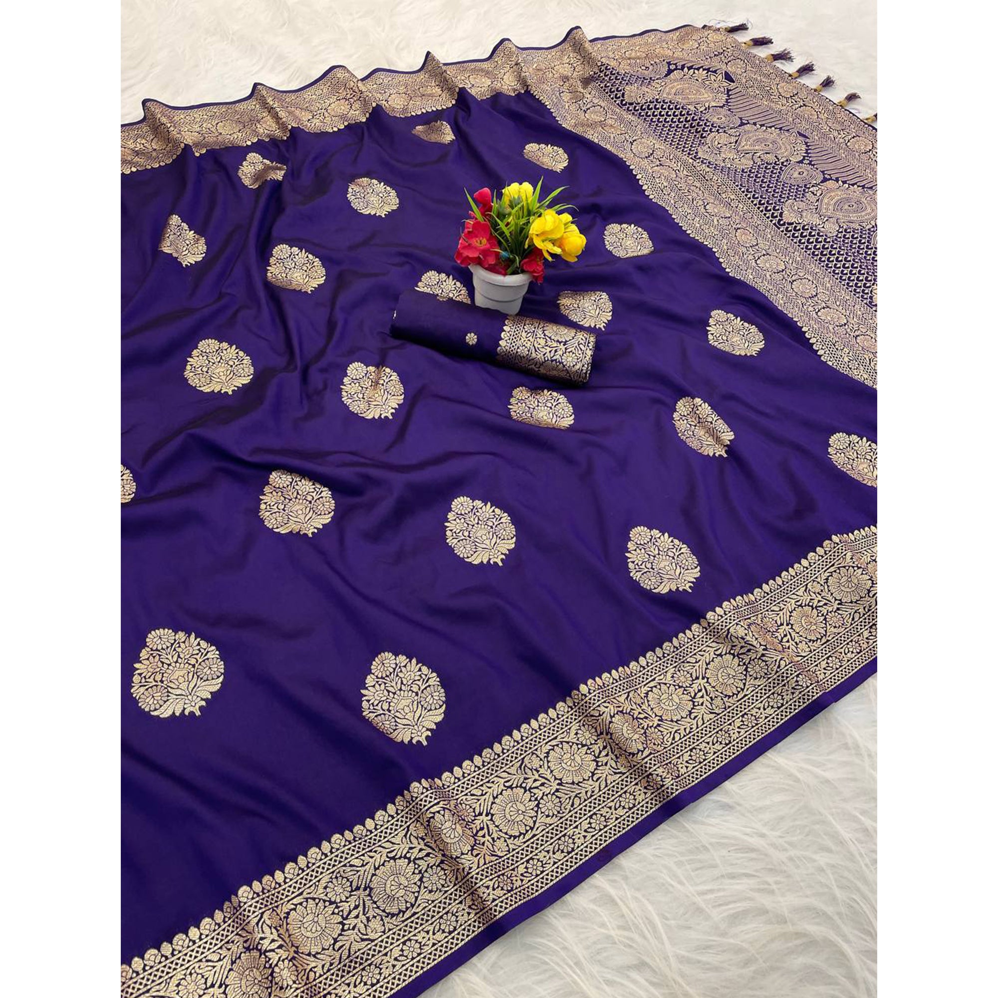 Navy Blue Pure Banarasi Silk Saree Adorned with Intricate Zari Butti Woven Detailing