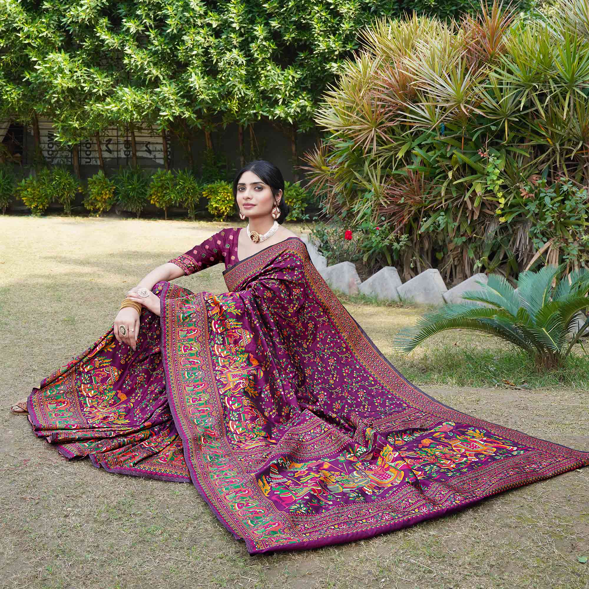 Purple Floral Purple Woven Pure Silk Saree