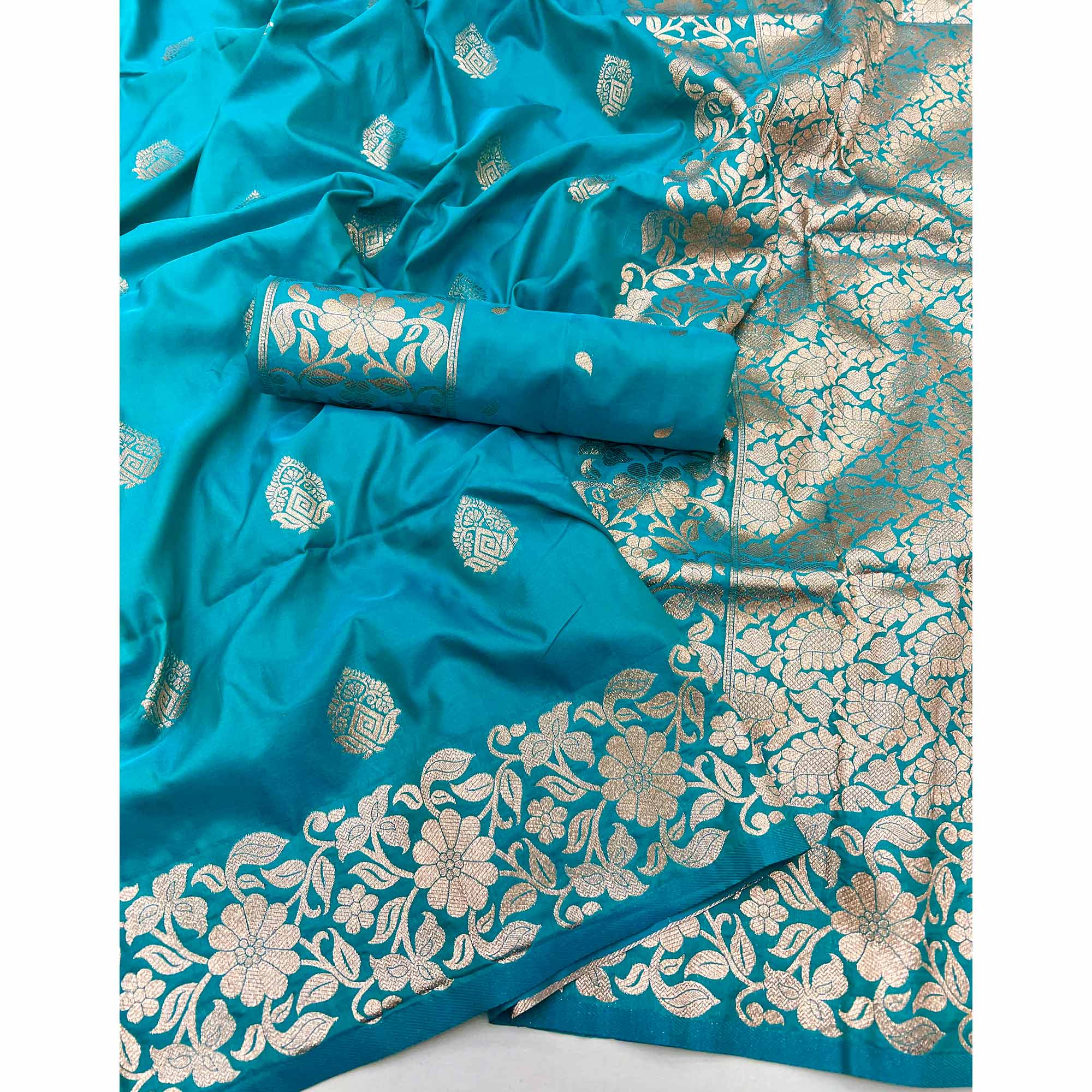Blue Art Silk Saree With Intricate Zari Weave & Majestic Banarasi Pallu