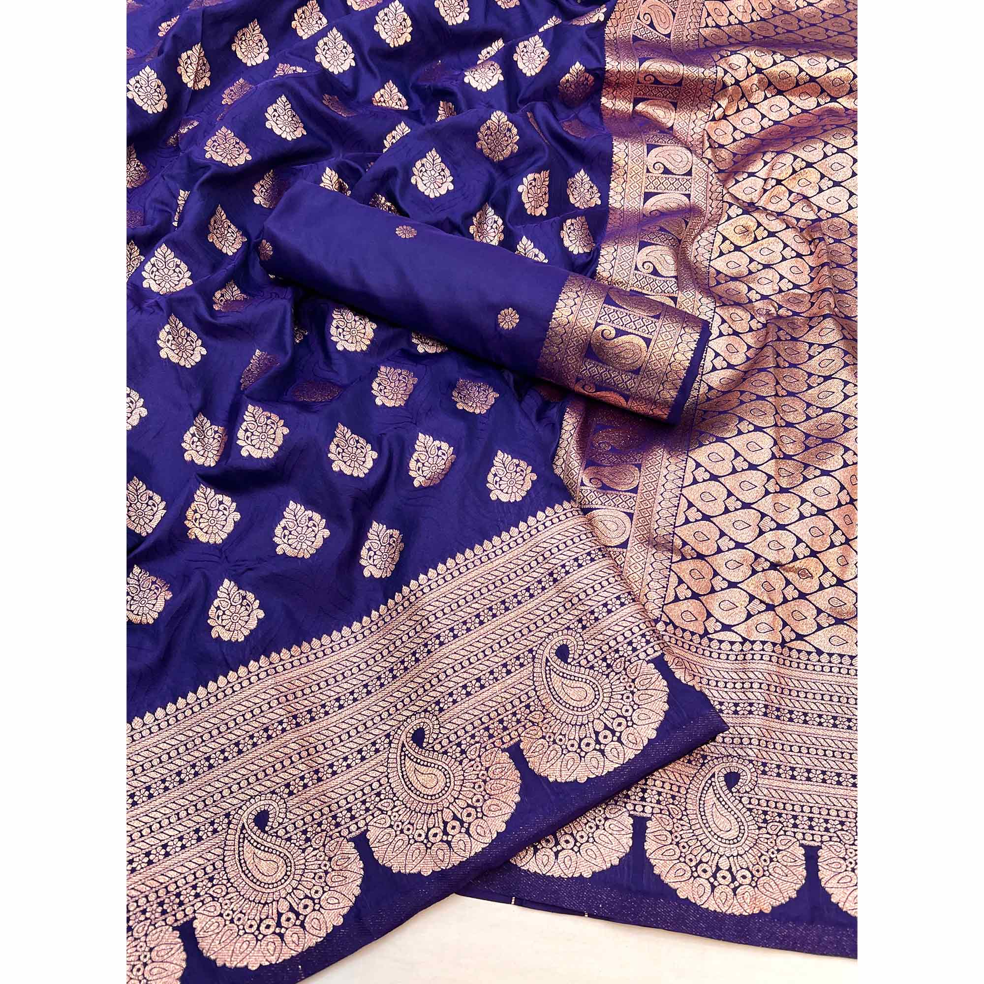Navy Blue Art Silk Saree With Exquisite Floral Zari Work & Banarasi Pallu